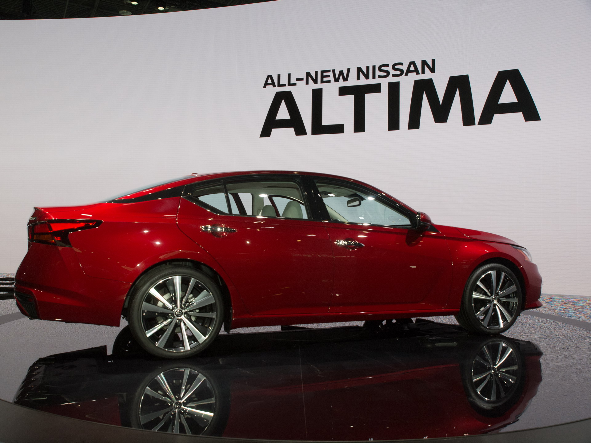 2019-Nissan-Altima-0004 2019 Nissan Altima Revealed, Gets AWD Option And 2.0L Turbo
