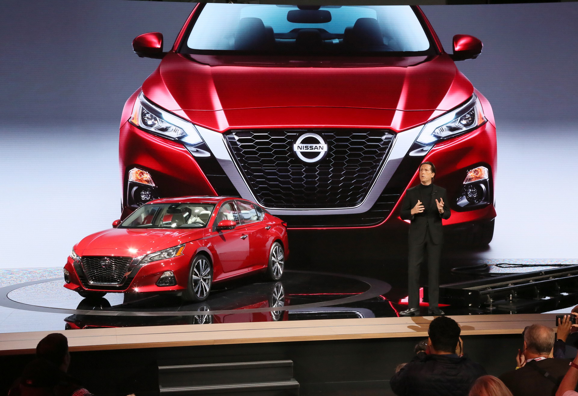 2019-Nissan-Altima-0011 2019 Nissan Altima Revealed, Gets AWD Option And 2.0L Turbo