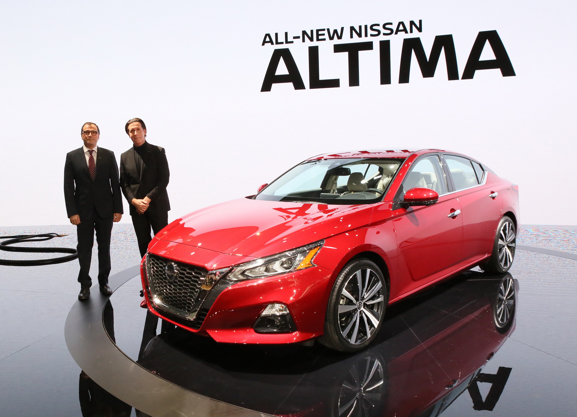 2019-Nissan-Altima-0013 2019 Nissan Altima Revealed, Gets AWD Option And 2.0L Turbo