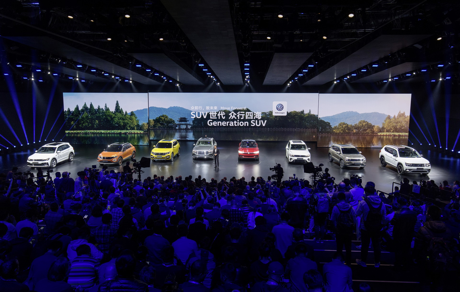 2019-VW-Touareg-4 2019 VW Touareg Is Bigger, Lighter And Packs A Massive Display Inside