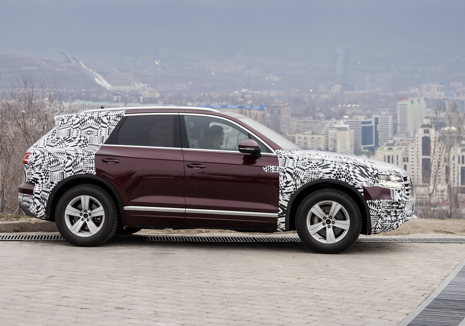 2019 Volkswagen Touareg 11 2019 VW Touareg: Here’s Everything We Know Before The Big Reveal