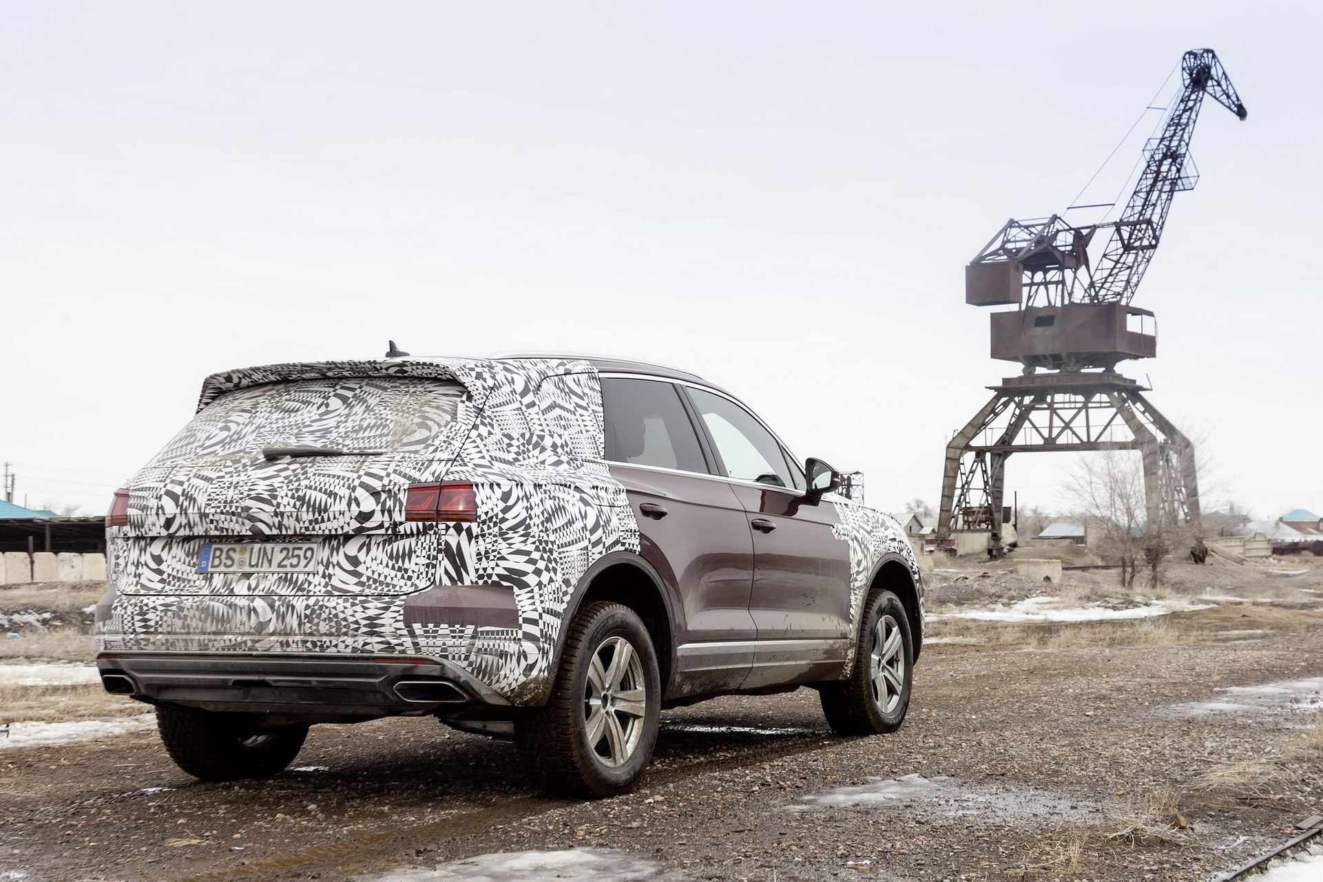 2019 Volkswagen Touareg 16 2019 VW Touareg: Here’s Everything We Know Before The Big Reveal