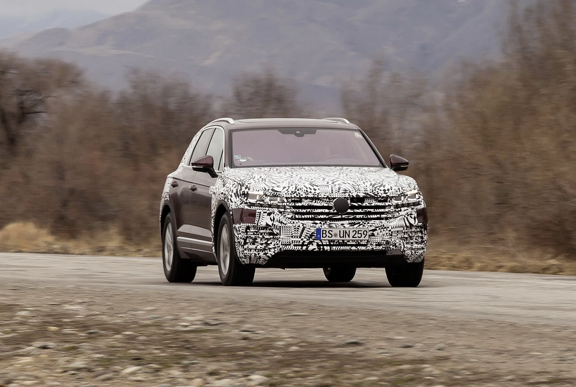 2019 Volkswagen Touareg 5 2019 VW Touareg: Here’s Everything We Know Before The Big Reveal