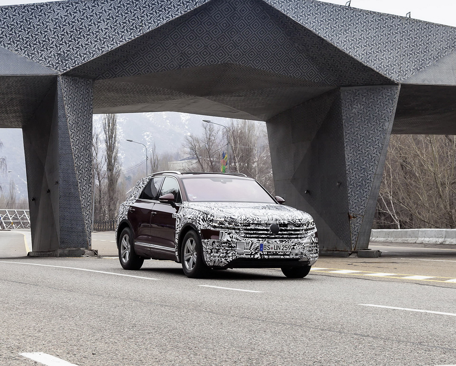 2019 Volkswagen Touareg 9 2019 VW Touareg: Here’s Everything We Know Before The Big Reveal