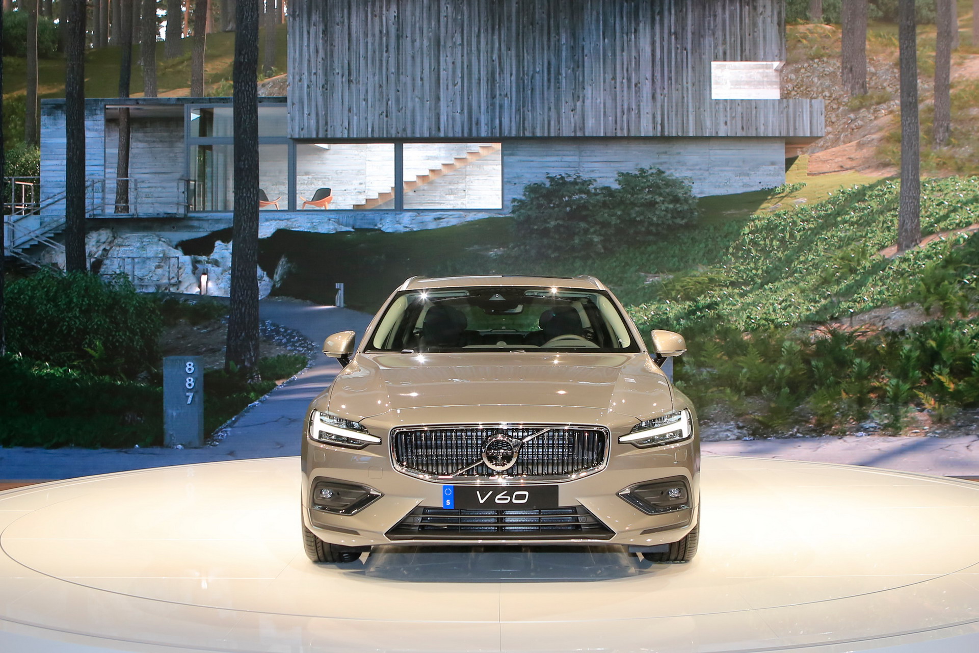 2019 Volvo V60 17 Volvo To Debut 2019 V60 And XC40 Inscription In America