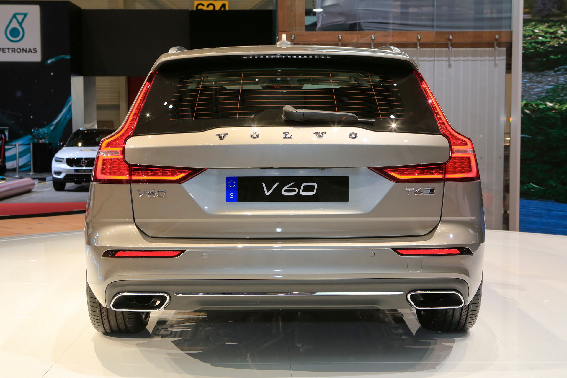 2019 Volvo V60 20 Volvo To Debut 2019 V60 And XC40 Inscription In America