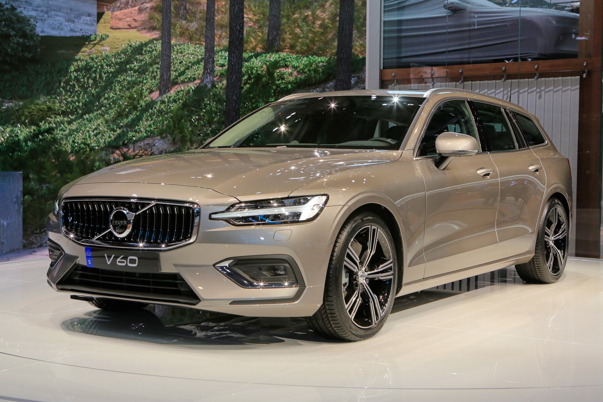 2019 Volvo V60 21 Volvo To Debut 2019 V60 And XC40 Inscription In America