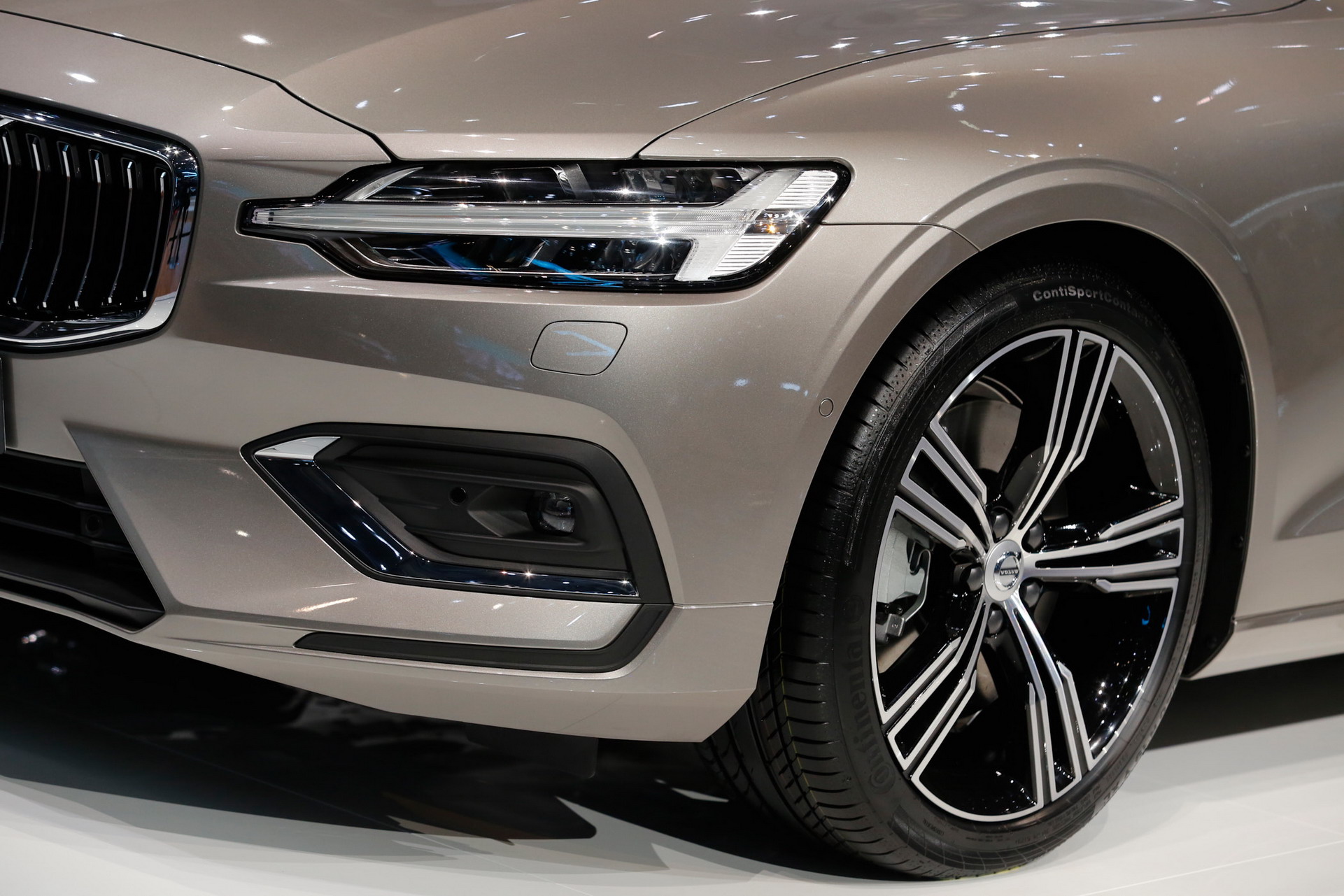 2019 Volvo V60 31 Volvo To Debut 2019 V60 And XC40 Inscription In America