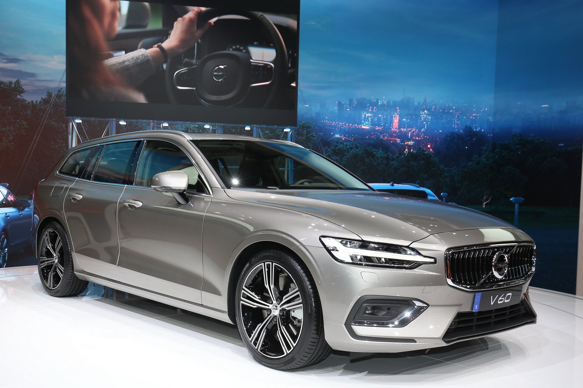 2019 Volvo V60 7 Volvo To Debut 2019 V60 And XC40 Inscription In America