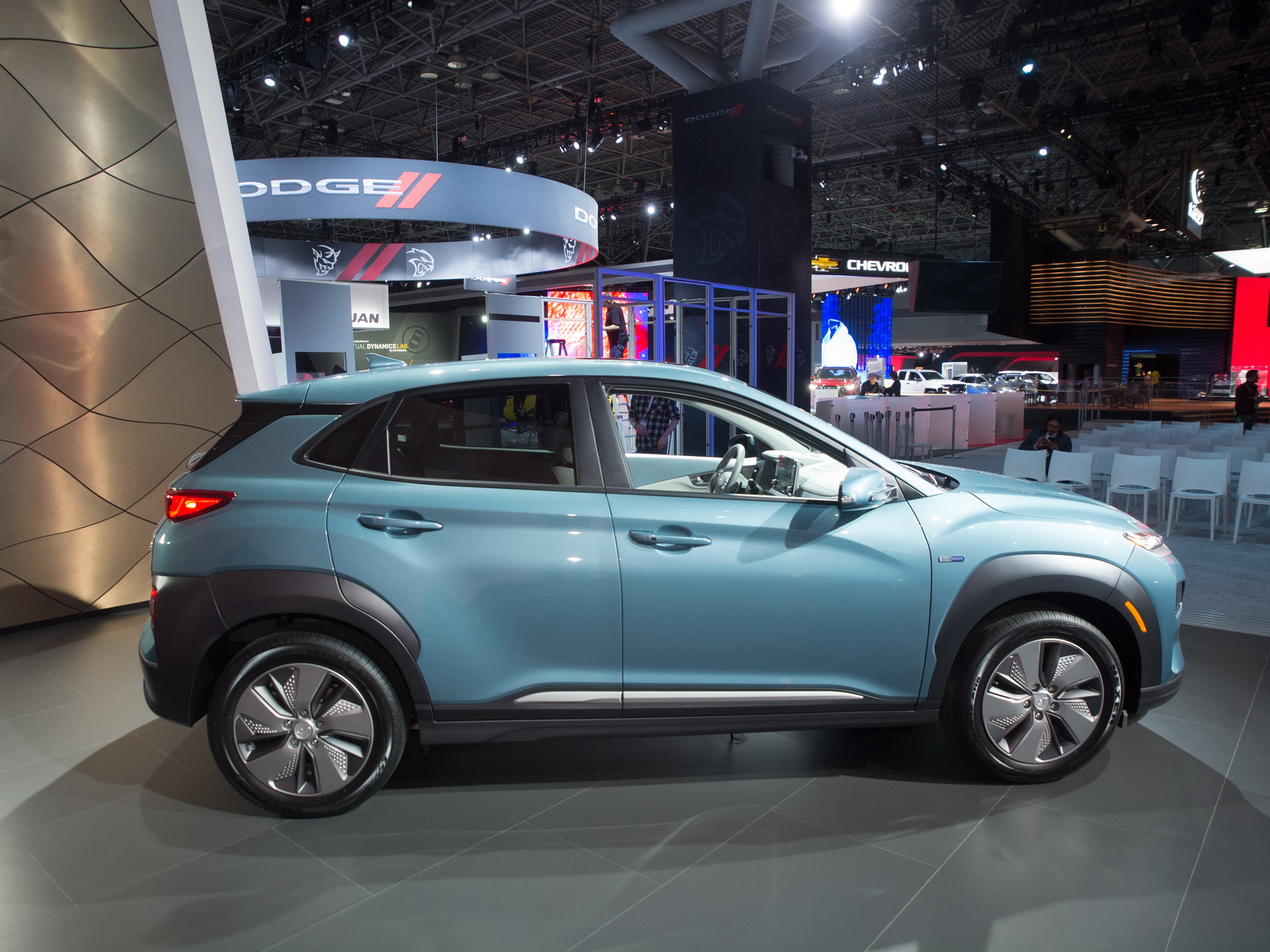 2019-hyundai-kona-electric-1 This Version Of Hyundai’s Kona Wants To Make Sure You Know It’s Electric