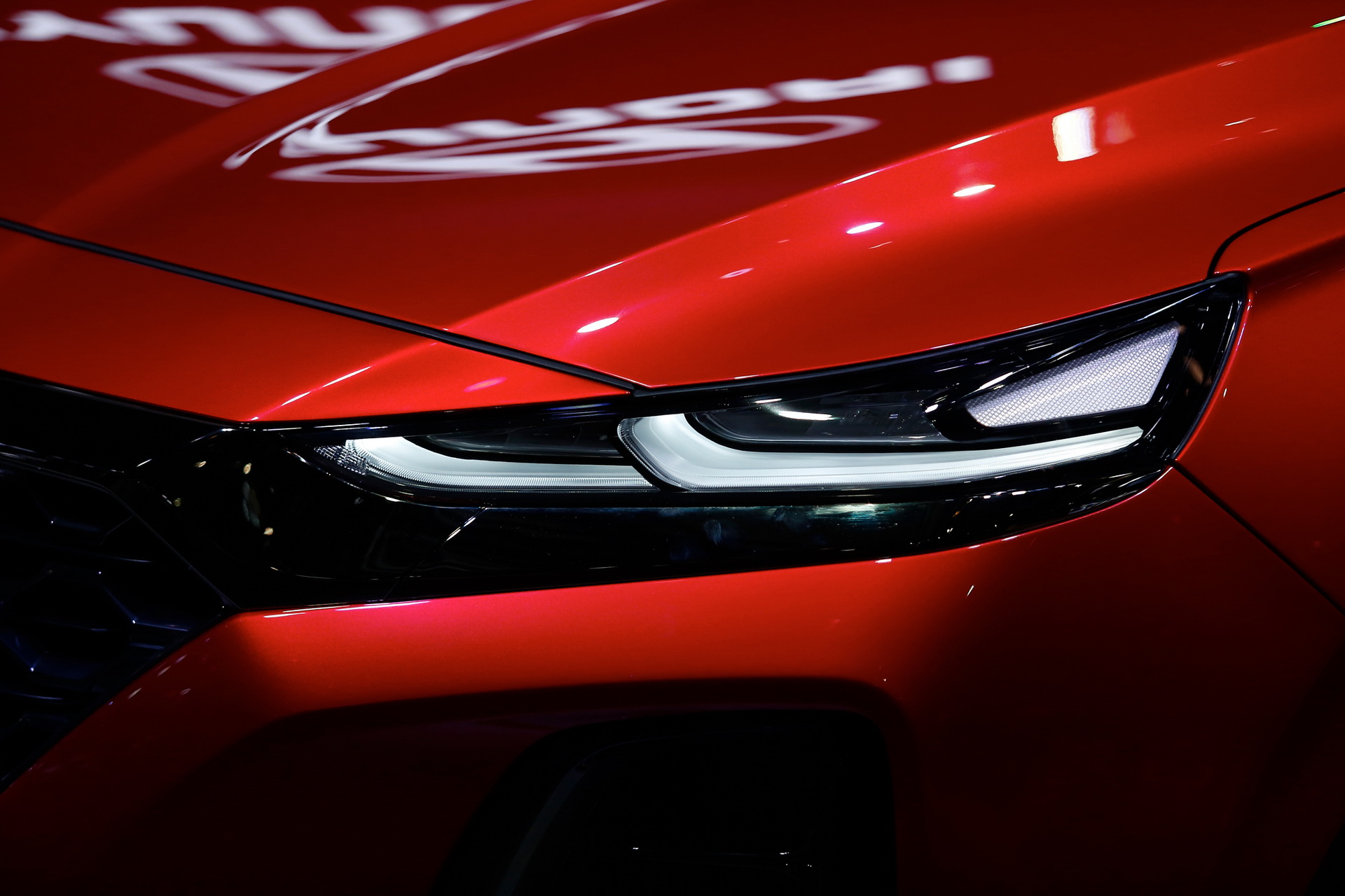 2019-hyundai-santa-fe-13 Hyundai Confirms New Santa Fe Hybrid And PHEV In Geneva