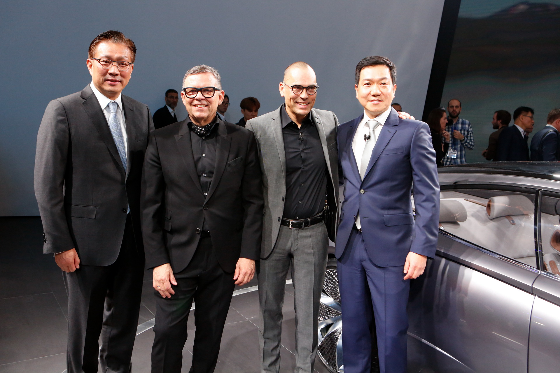 2019-hyundai-santa-fe-31 Hyundai Confirms New Santa Fe Hybrid And PHEV In Geneva