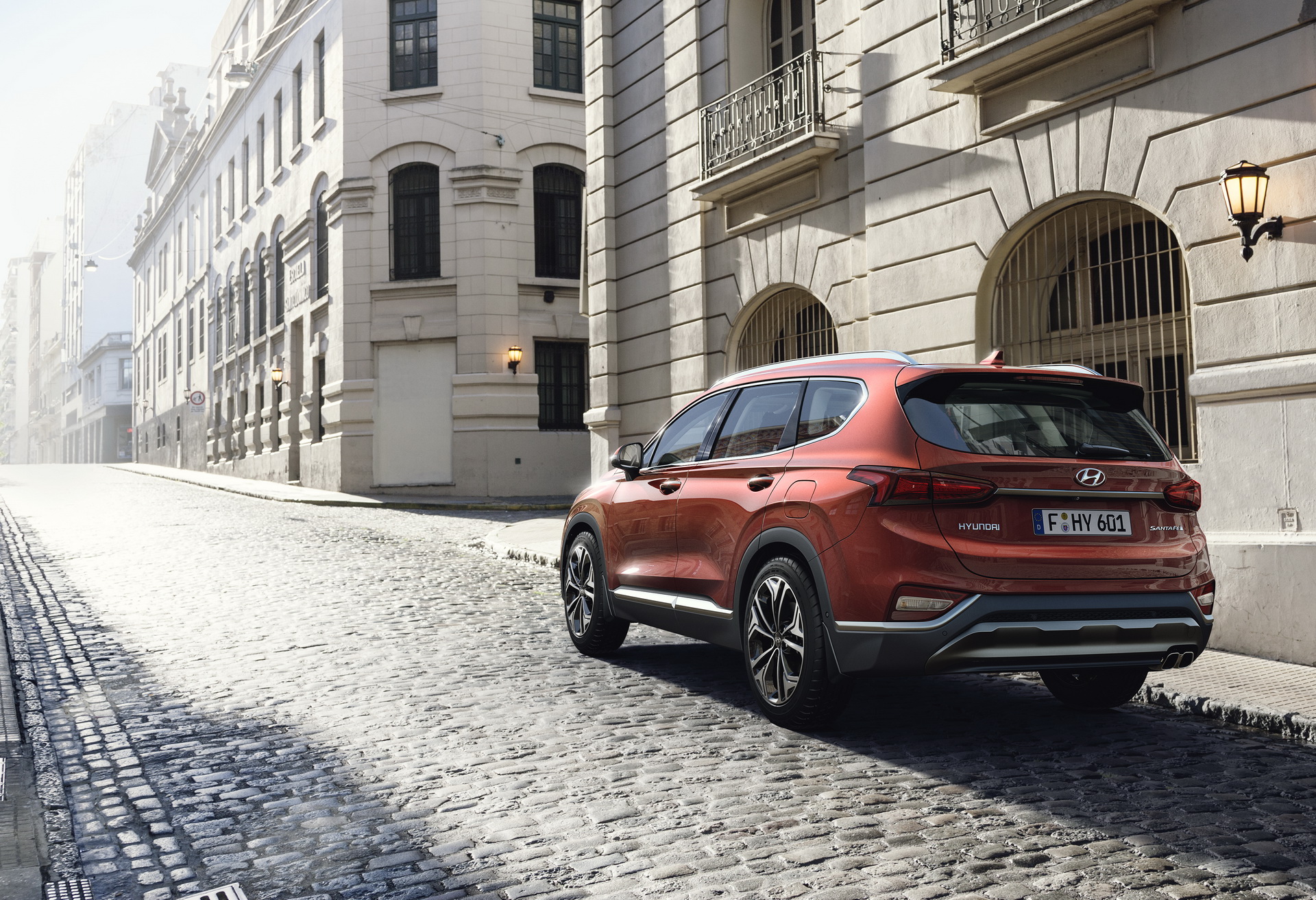 2019-hyundai-santa-fe-37 Hyundai Confirms New Santa Fe Hybrid And PHEV In Geneva