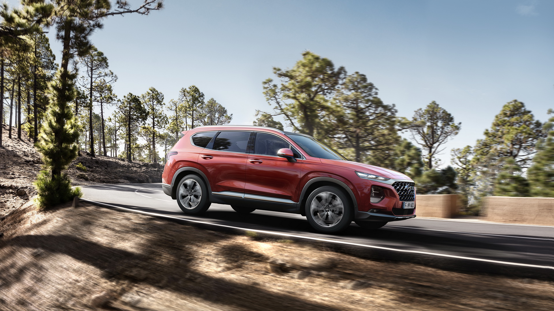 2019-hyundai-santa-fe-40 Hyundai Confirms New Santa Fe Hybrid And PHEV In Geneva