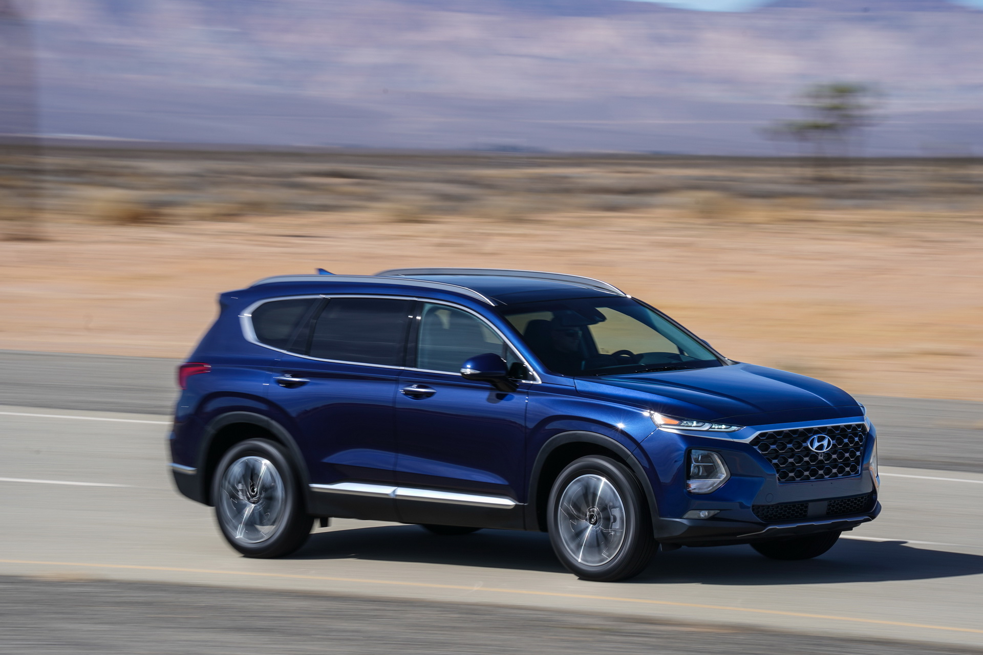 2019-hyundai-santa-fe-us-debut-ny-7 All-New 2019 U.S.-Spec Hyundai Santa Fe Is All About Growth