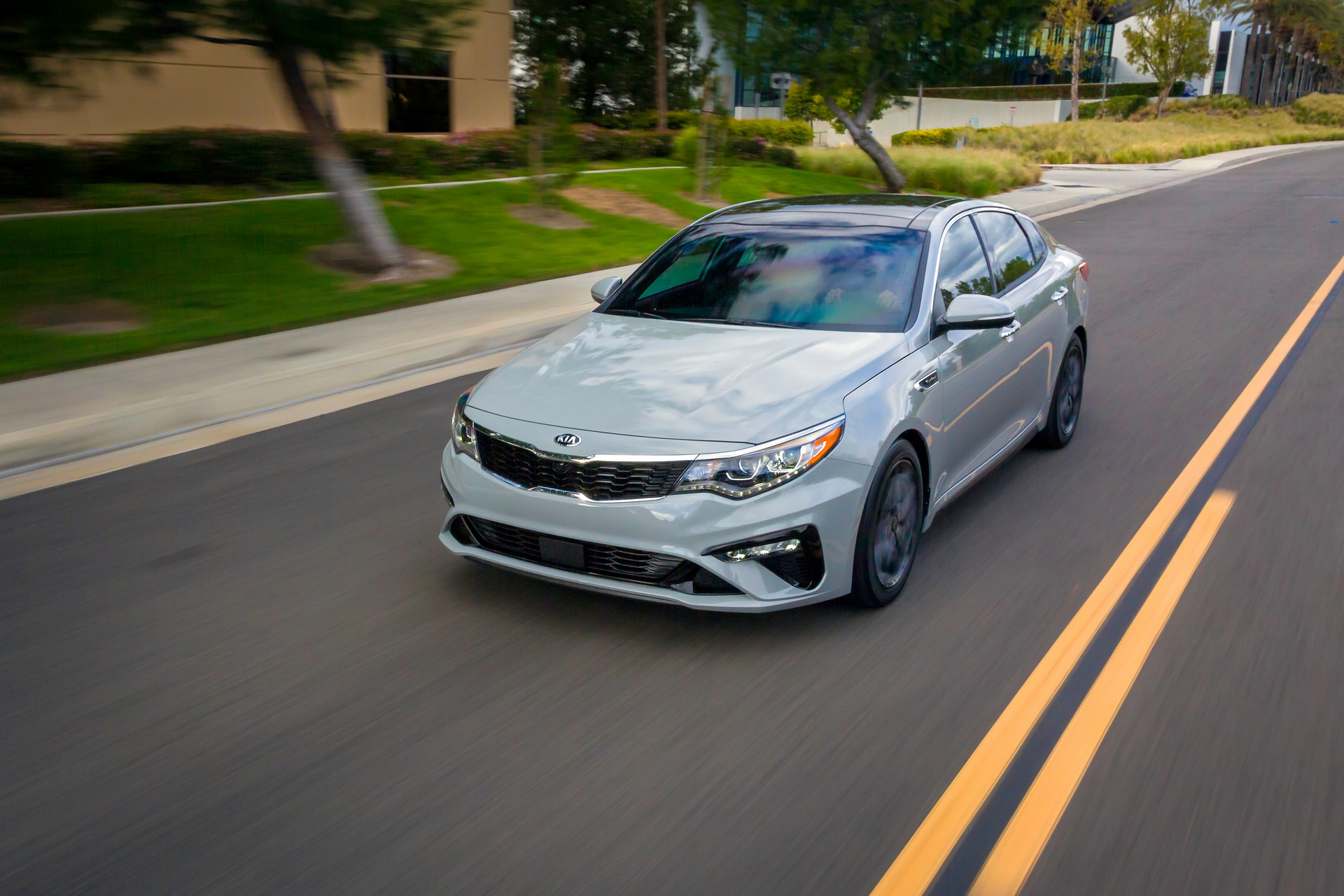 2019-kia-optima-16 2019 Kia Optima: Minor Facelift Brings Infotainment And Trim Upgrades