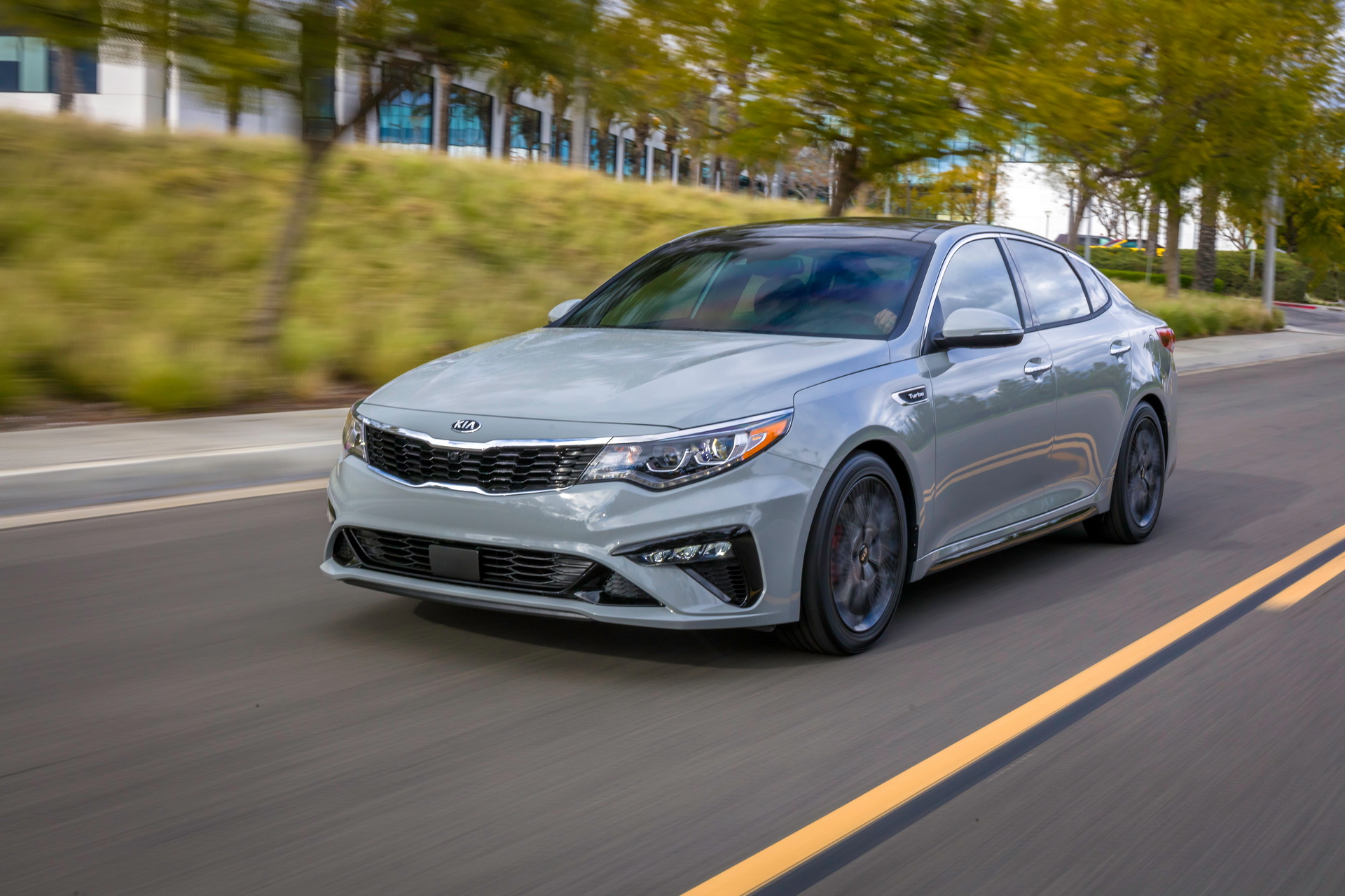 2019-kia-optima-18 2019 Kia Optima: Minor Facelift Brings Infotainment And Trim Upgrades