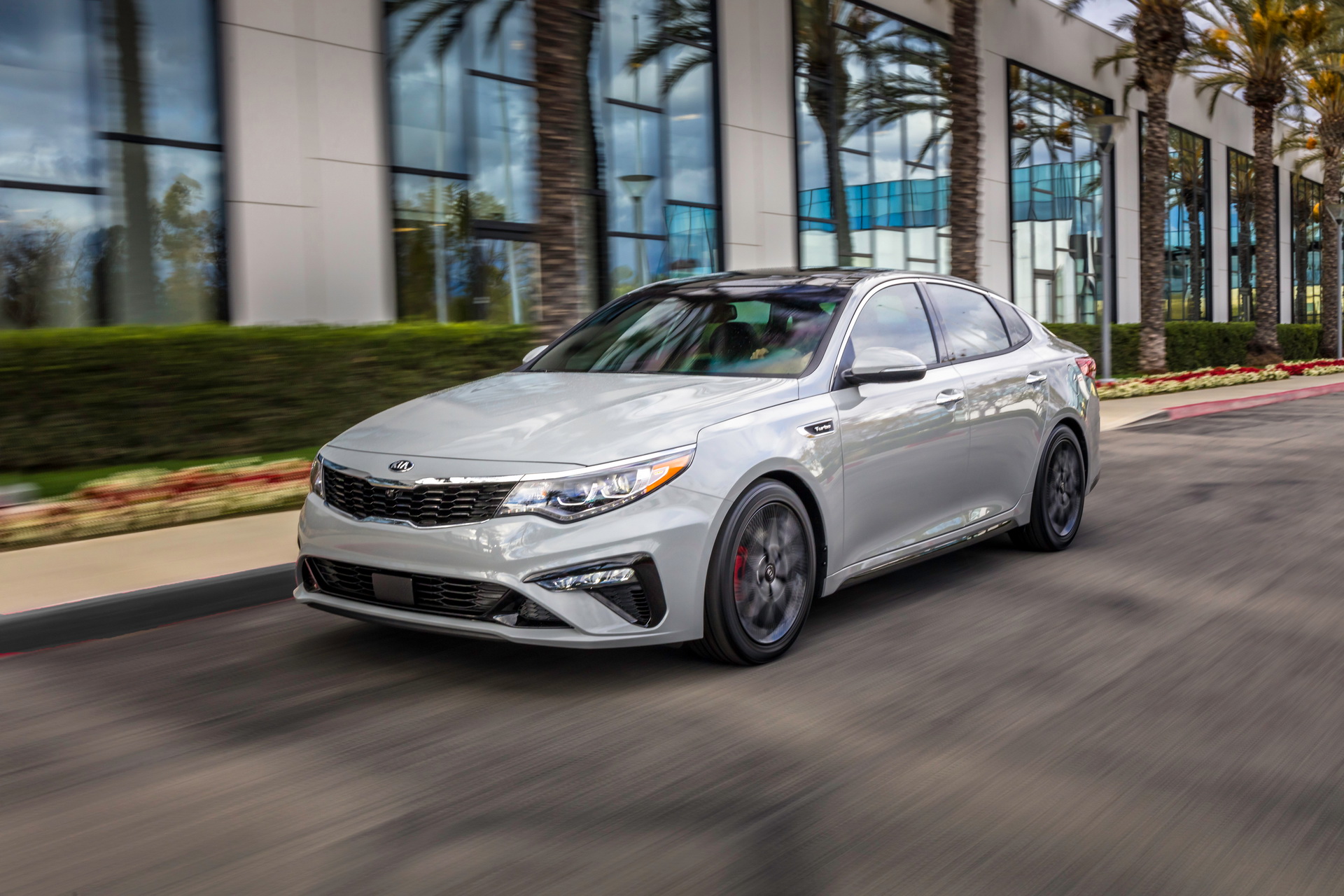 2019-kia-optima-20 2019 Kia Optima: Minor Facelift Brings Infotainment And Trim Upgrades