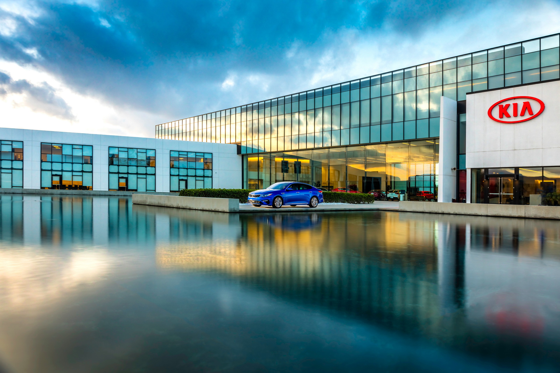 2019-kia-optima-4 2019 Kia Optima: Minor Facelift Brings Infotainment And Trim Upgrades