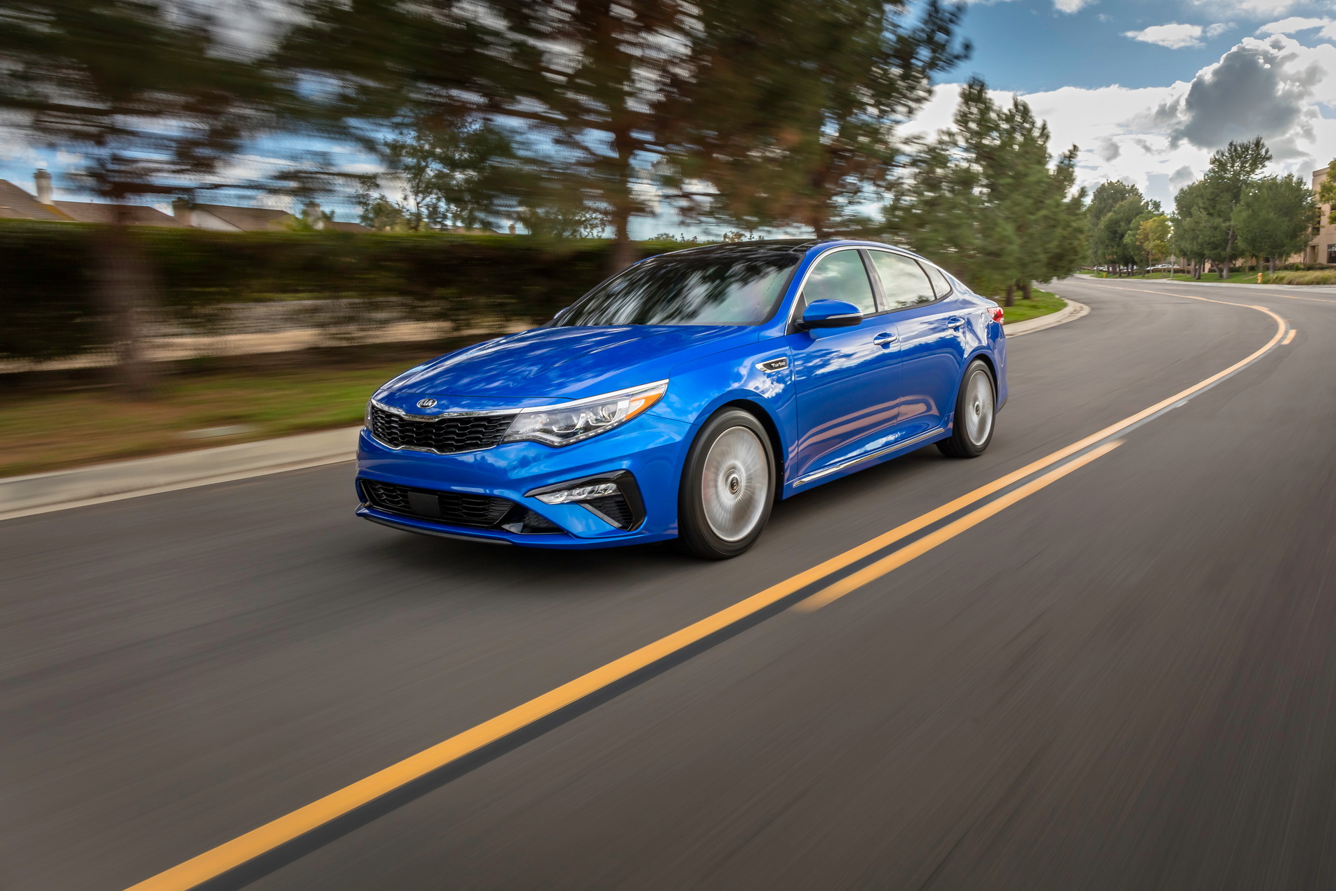 2019-kia-optima-9 2019 Kia Optima: Minor Facelift Brings Infotainment And Trim Upgrades