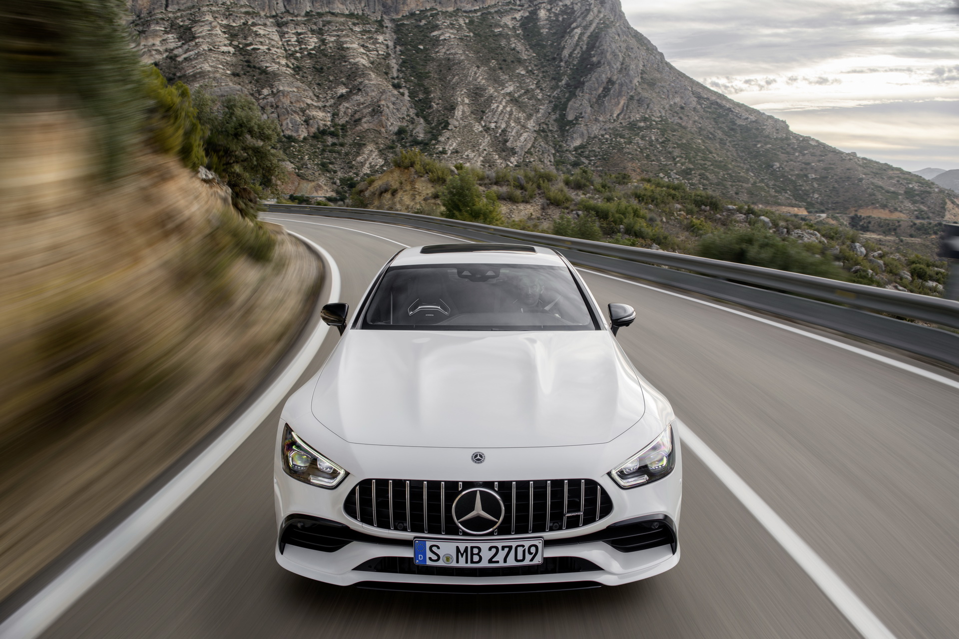 2019-mercedes-amg-gt-4-door-coupe-7 Mercedes-AMG GT 4-Door Coupe Hybrid Might Arrive In 2020
