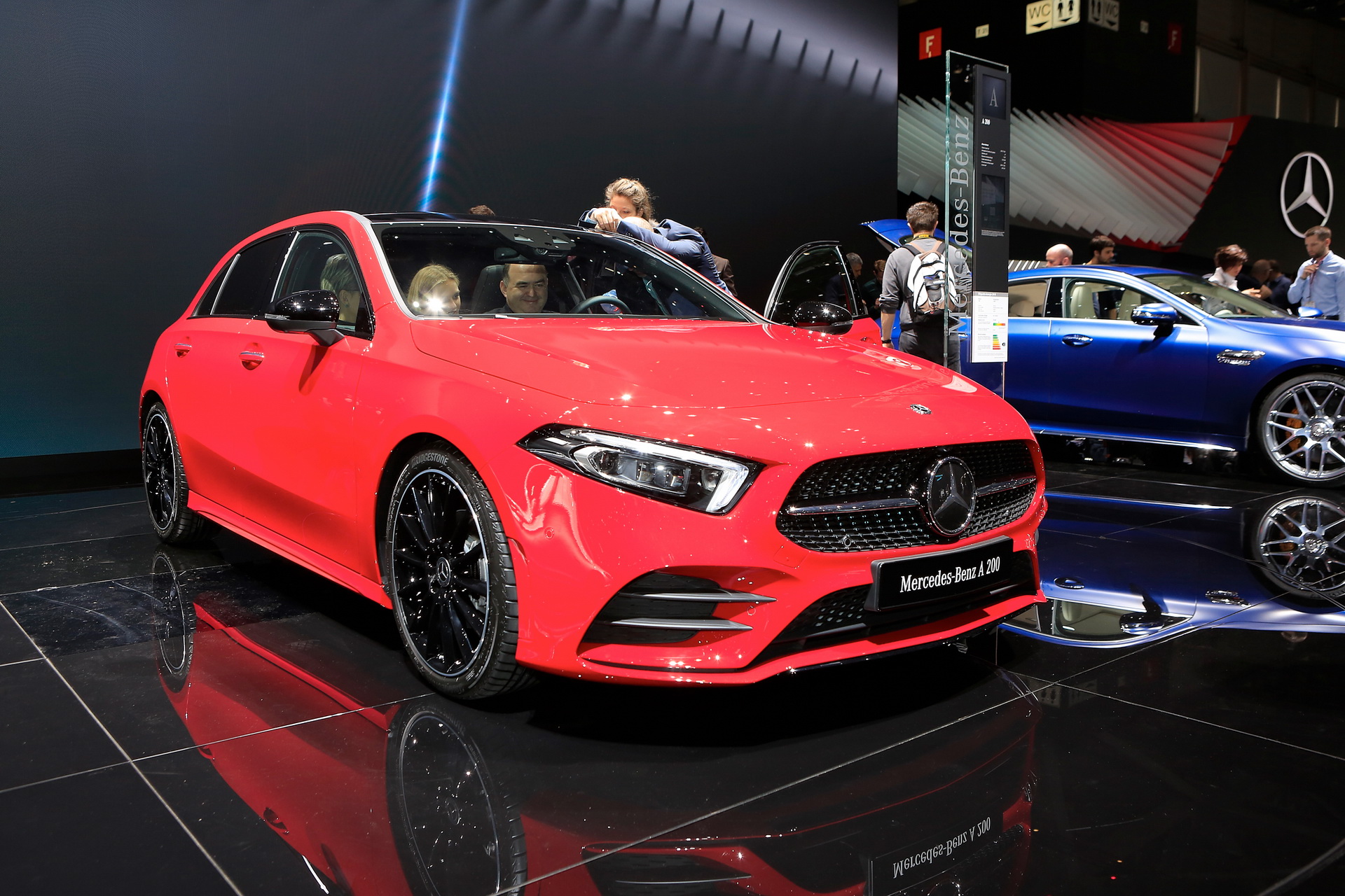 2019-mercedes-benz-a-class-14 New Mercedes-Benz A-Class Costs €5,000 More Than Its BMW And Audi Rivals!