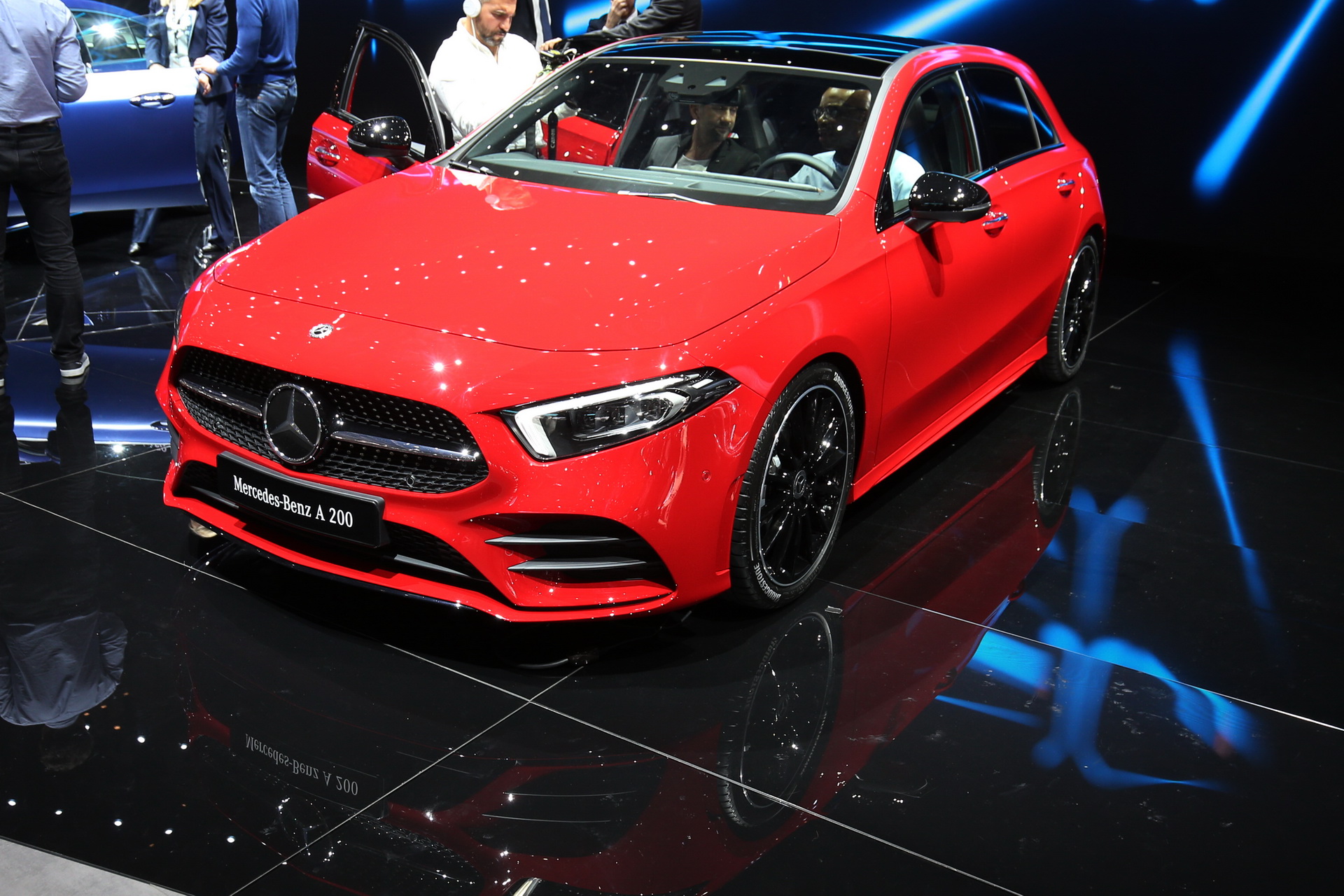 2019-mercedes-benz-a-class-32 New Mercedes-Benz A-Class Costs €5,000 More Than Its BMW And Audi Rivals!