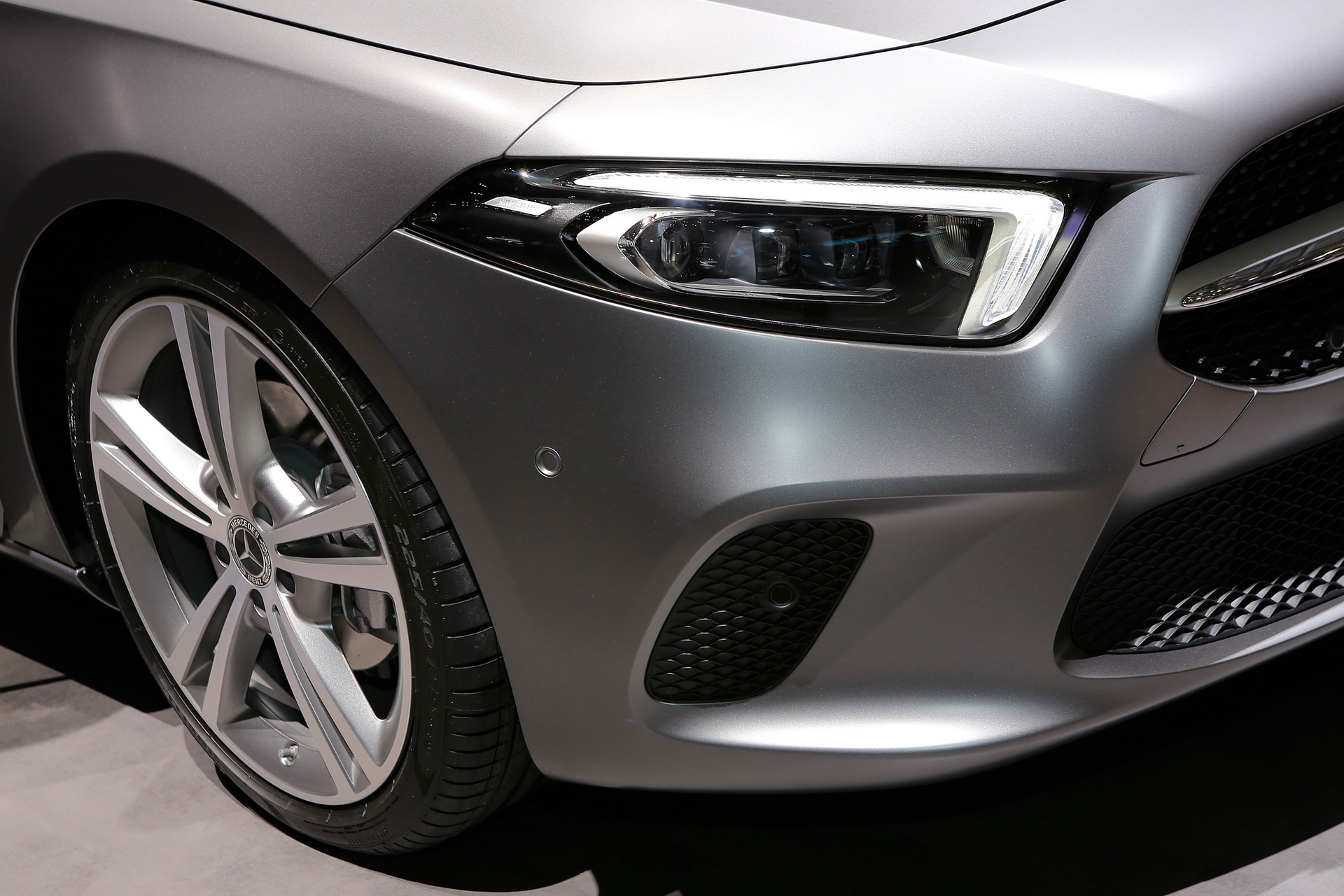 2019-mercedes-benz-a-class-4 New Mercedes-Benz A-Class Costs €5,000 More Than Its BMW And Audi Rivals!