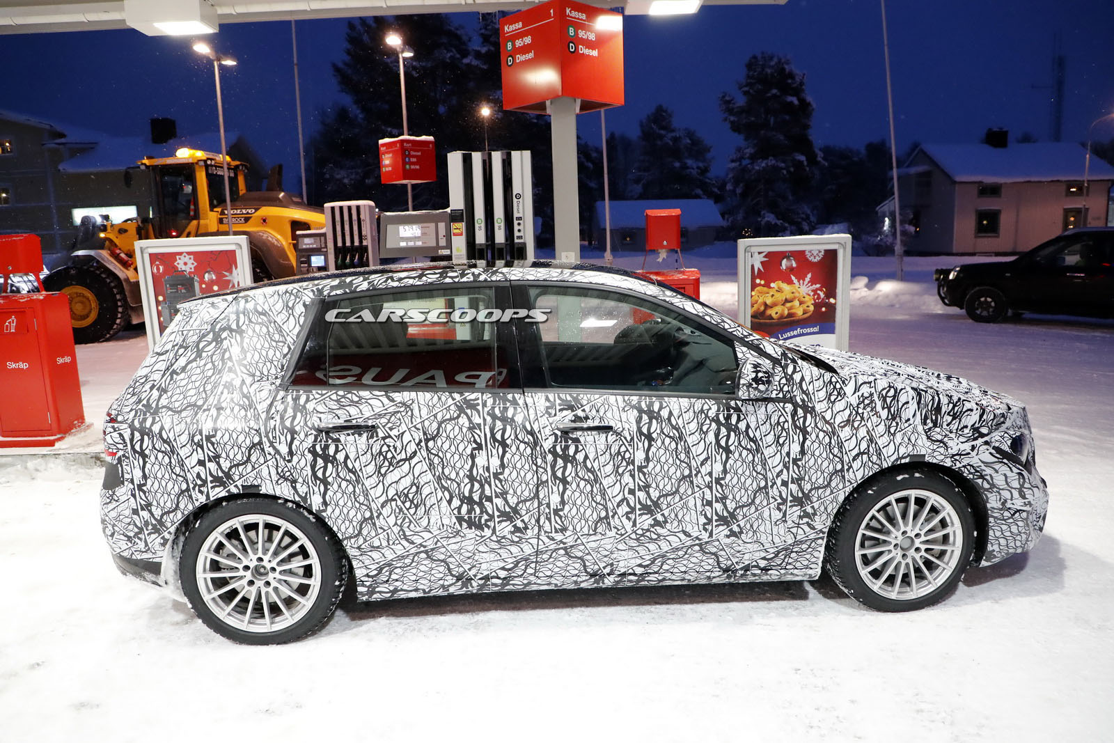 2019-mercedes-benz-b-class-3 New BMW 3-Series, Mercedes B-Class, Peugeot 208 And Others Might Show Up In Paris