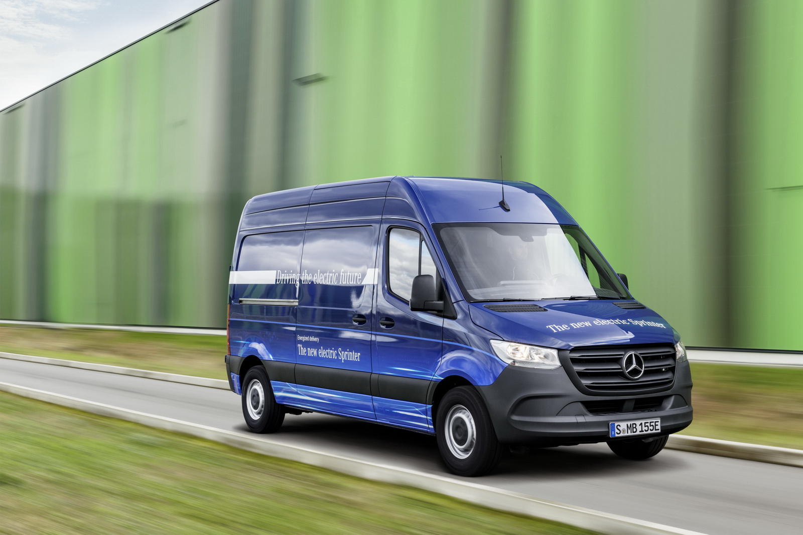 Weltpremiere Mercedes-Benz Sprinter 2018 You Can Order The New Mercedes-Benz Sprinter In The UK From £24,350*