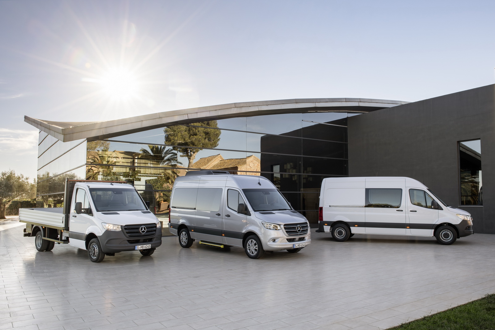 Weltpremiere Mercedes-Benz Sprinter, Duisburg 2018 // World prem You Can Order The New Mercedes-Benz Sprinter In The UK From £24,350*