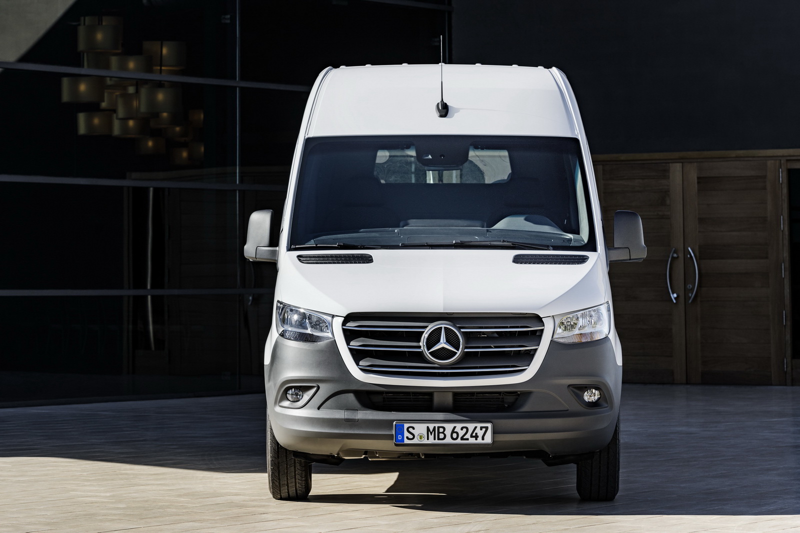 Weltpremiere Mercedes-Benz Sprinter 2018 You Can Order The New Mercedes-Benz Sprinter In The UK From £24,350*