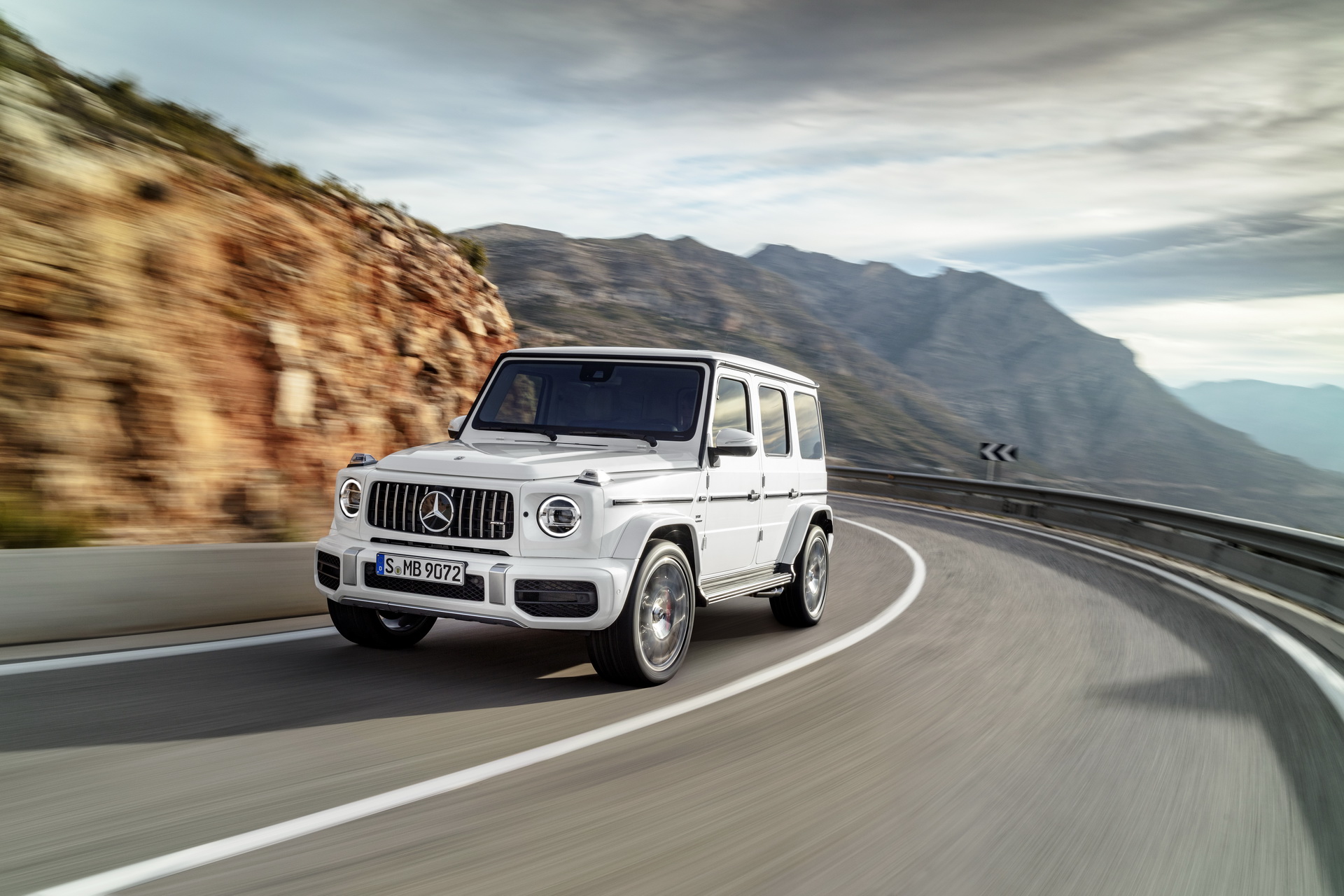 2019-mercedes-g63-uk-pricing-specs-1 2019 Mercedes-AMG G63 Combines Classic Looks And 577 HP For $147,500