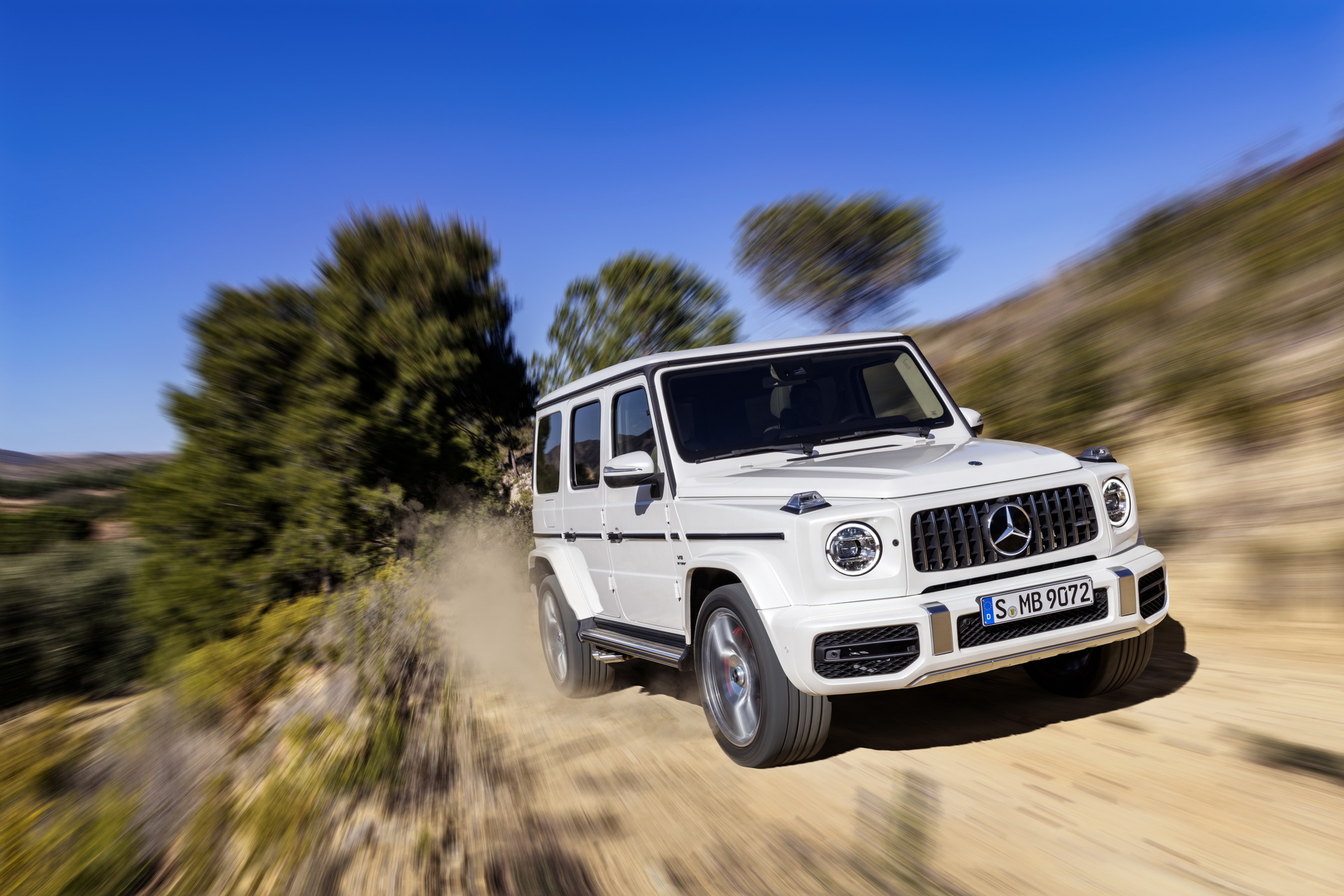 2019-mercedes-g63-uk-pricing-specs-5 2019 Mercedes-AMG G63 Combines Classic Looks And 577 HP For $147,500