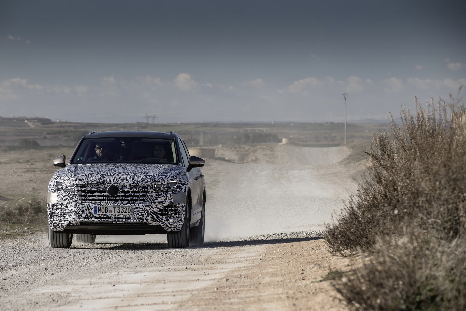 Story: Bereit für den Kunden 2019 Volkswagen Touareg Gets Dual-Screen Layout And More Tech Than Ever