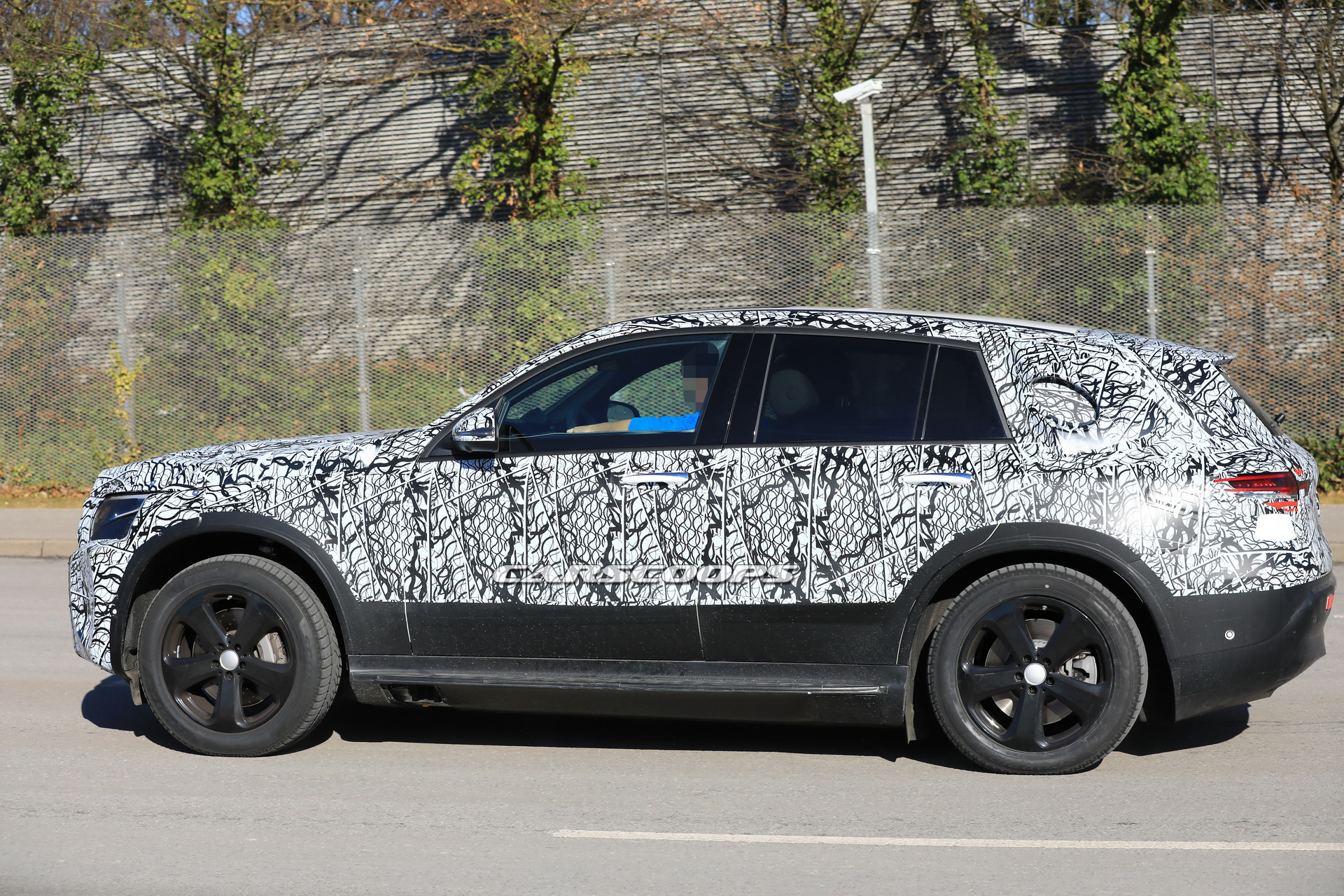 2020-Mercedes-EQC-06 2020 Mercedes-Benz EQ C Hopes It Won’t Be Late To The Electric SUV Party