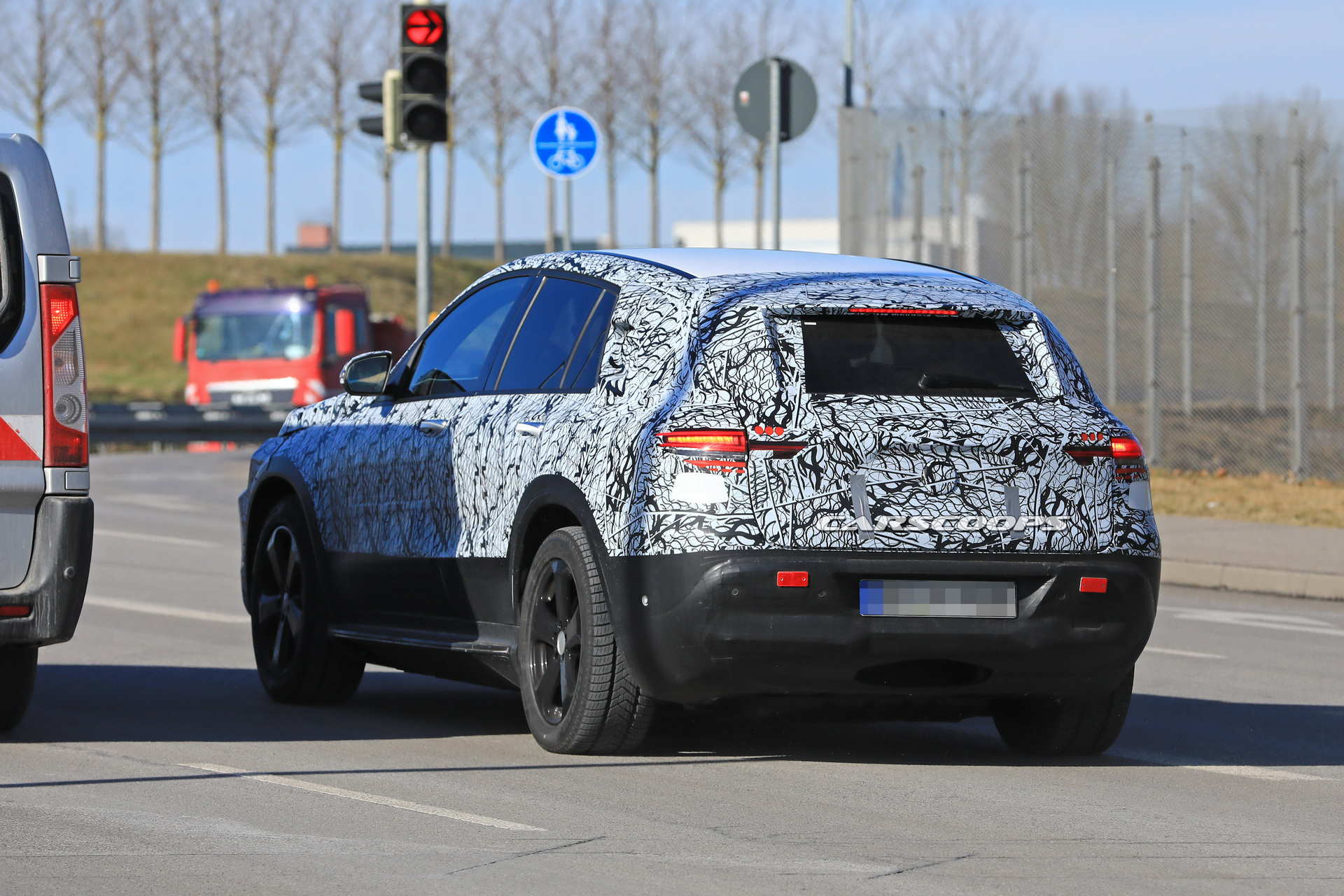 2020-Mercedes-EQC-09 2020 Mercedes-Benz EQ C Hopes It Won’t Be Late To The Electric SUV Party