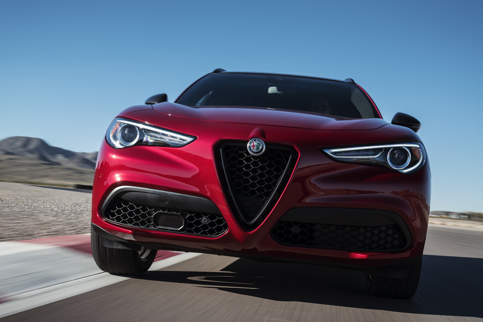 AR-NeroEdizione-Giulia-Stelvio-14 Alfa Romeo Debuts Nero Edizione Pack For U.S. Giulia And Stelvio