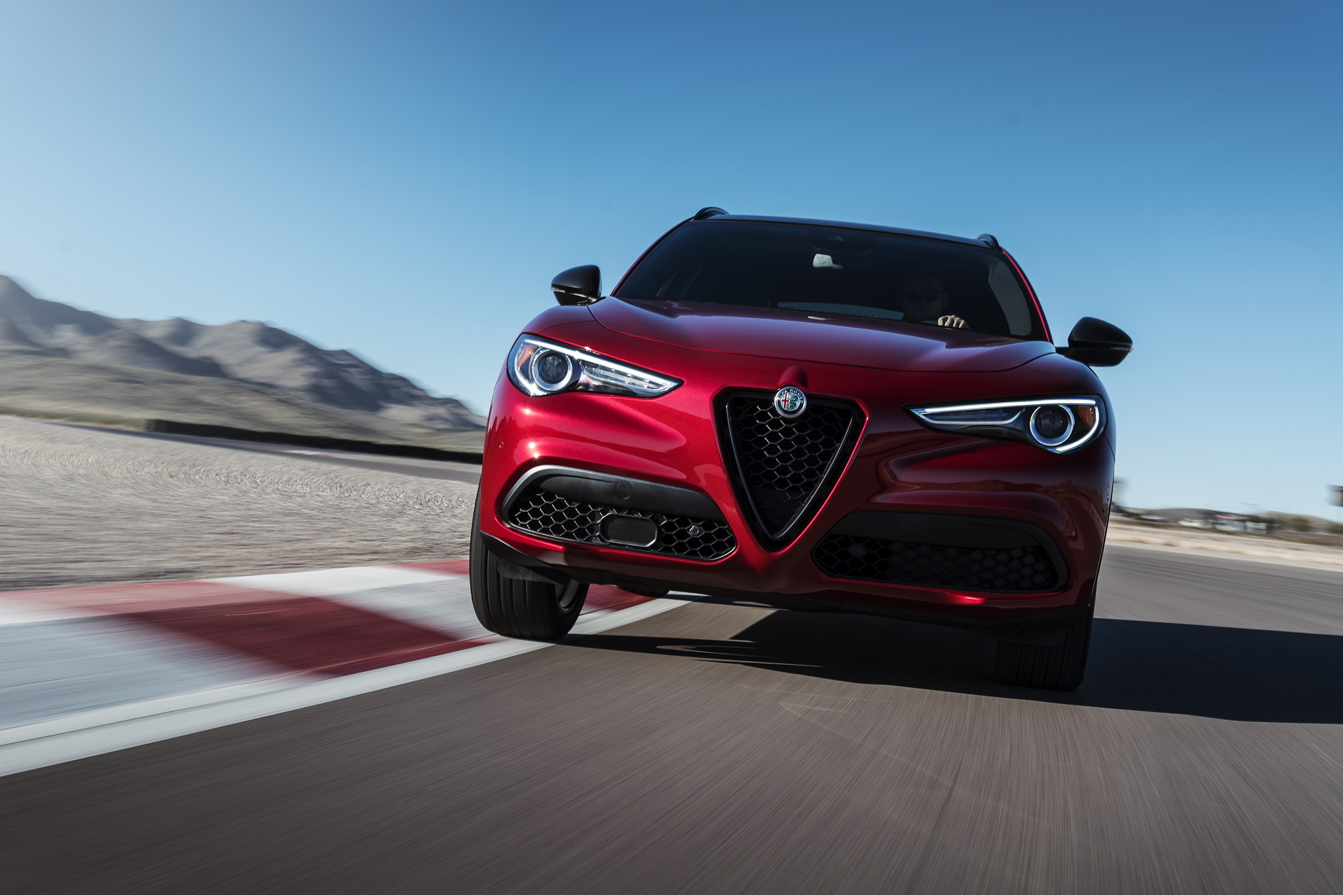 AR-NeroEdizione-Giulia-Stelvio-16 Alfa Romeo Debuts Nero Edizione Pack For U.S. Giulia And Stelvio