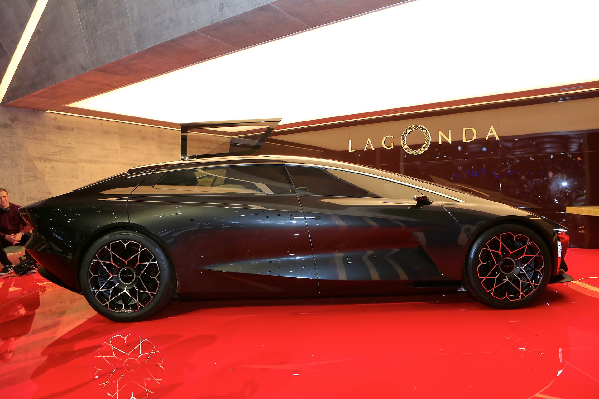 Aston-Lagonda-15 Aston Martin’s Reborn Lagonda To Launch Company’s First Electric Model In 2021