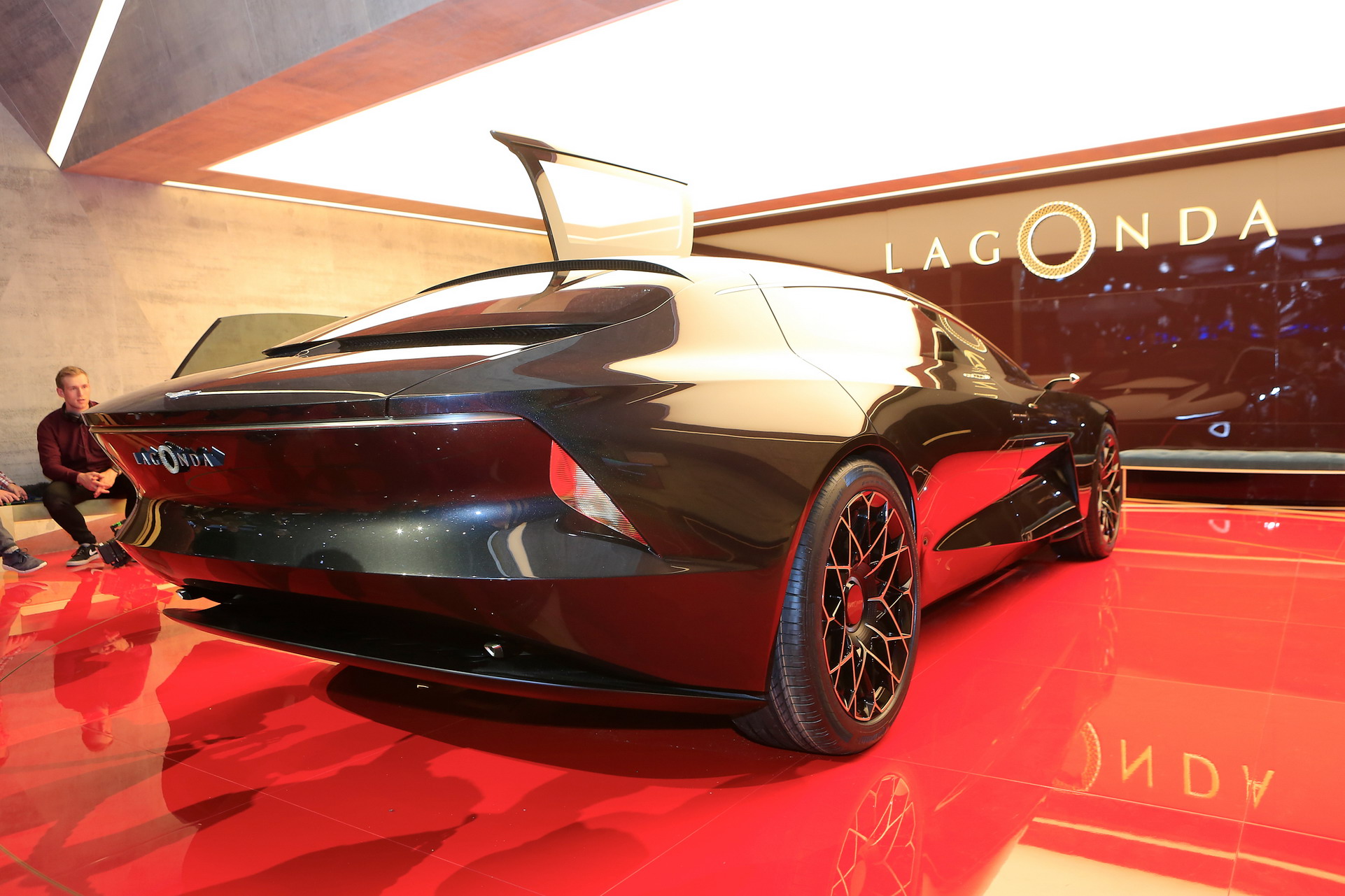 Aston-Lagonda-17 Aston Martin’s Reborn Lagonda To Launch Company’s First Electric Model In 2021