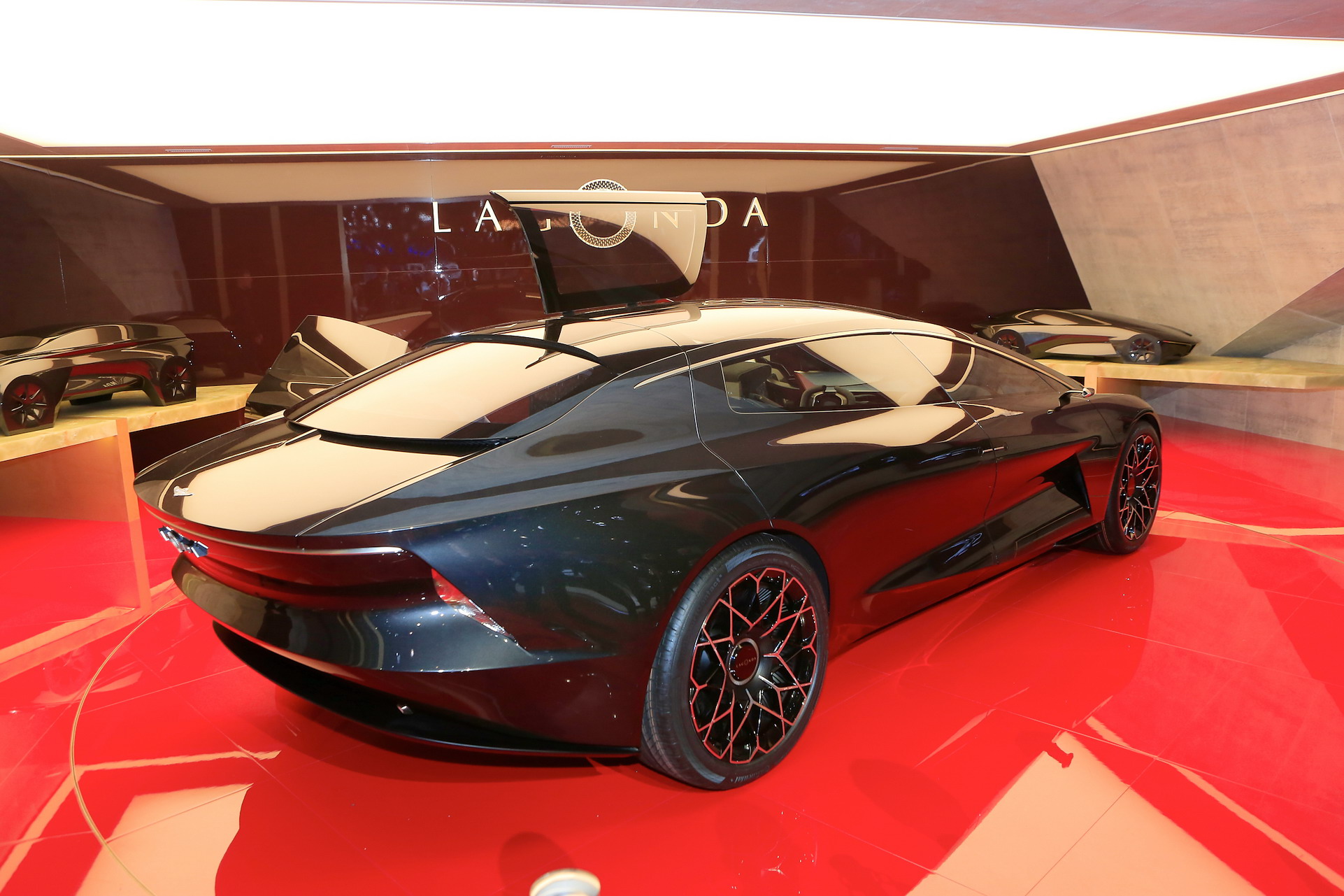 Aston-Lagonda-5 Aston Martin Pops Up A Surprise With Electric Lagonda Vision Concept