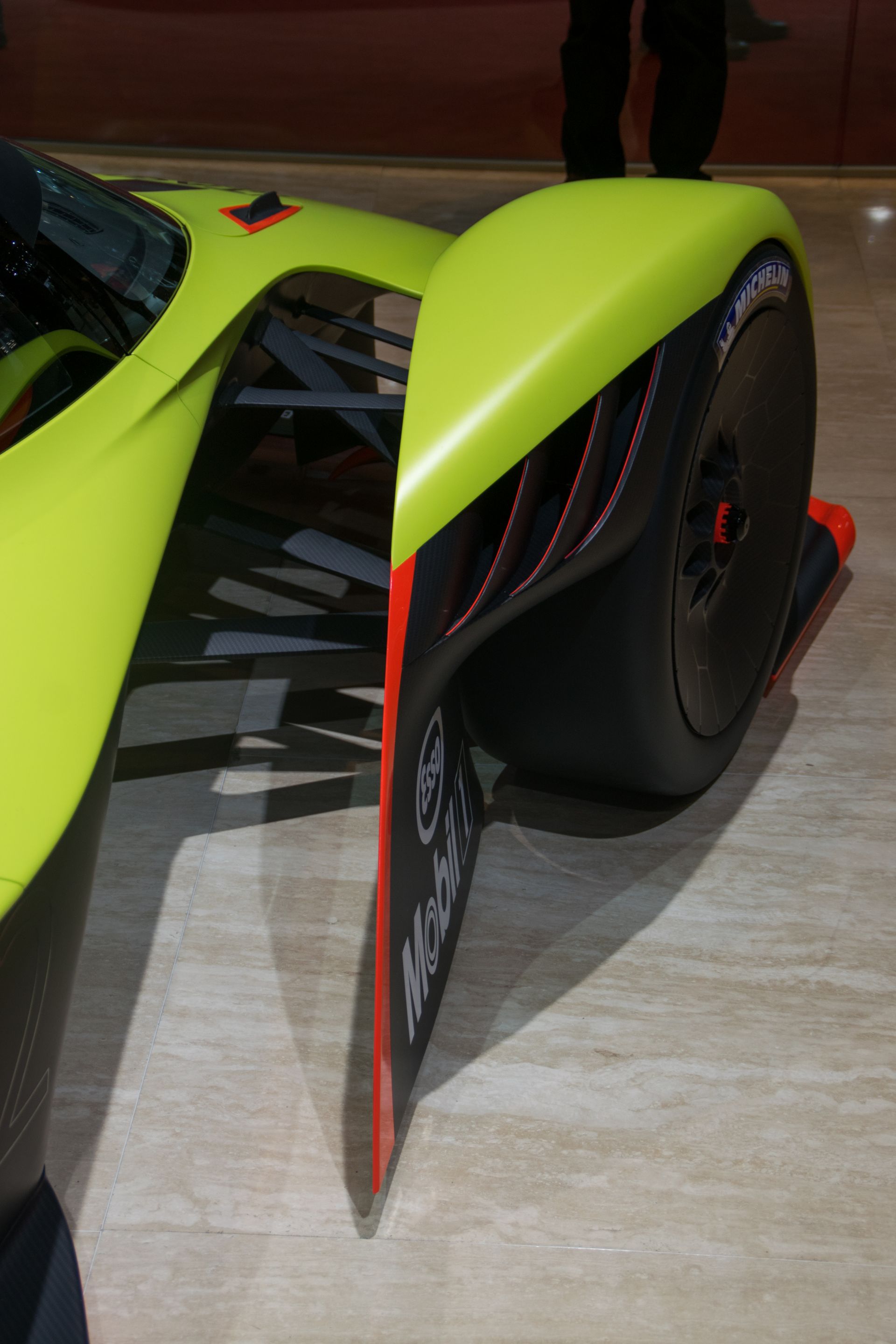 Aston-Martin-Valkyrie-AMR-Pro-2 Aston Martin Valkyrie AMR Pro Is Geneva’s Bright Lime Star