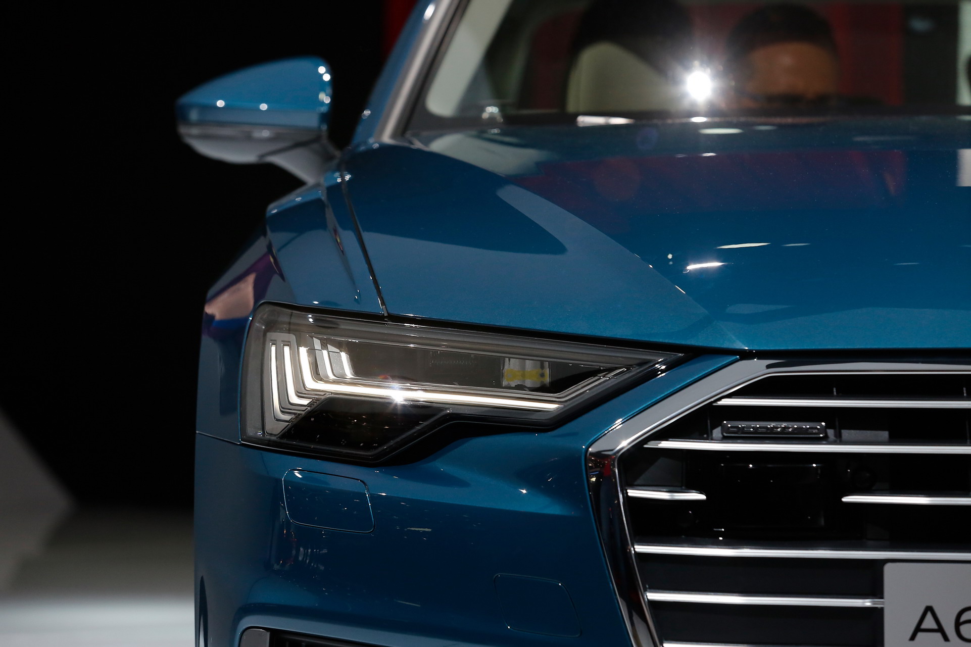 Audi-A6-2019-13 New Audi A6 Ready To Fight BMW 5-Series With A8 Looks And Tech