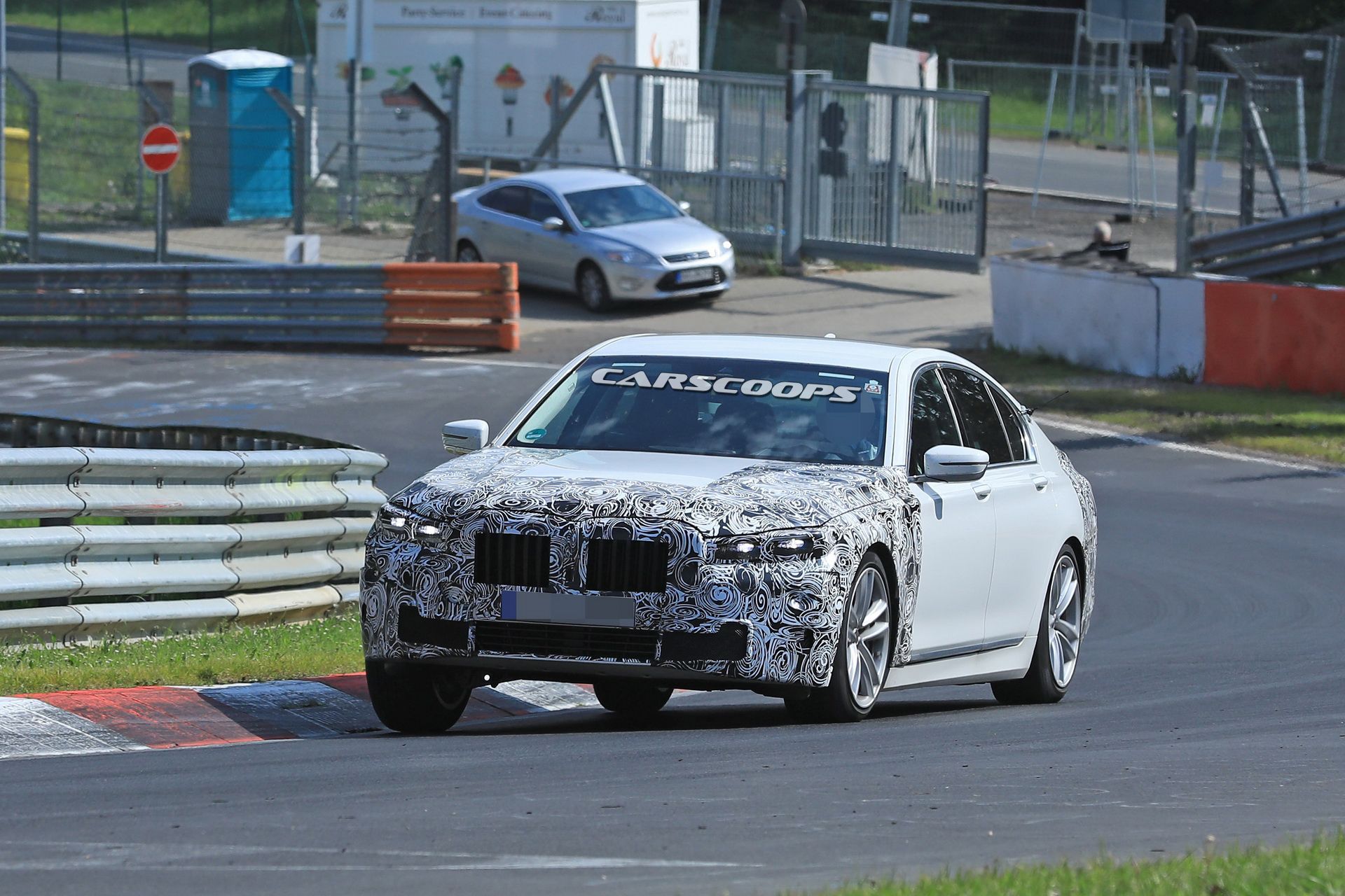 BMW-7-Facelift-03 Facelifted 2019 BMW 7-Series Spied In Base And M760Li xDrive Forms