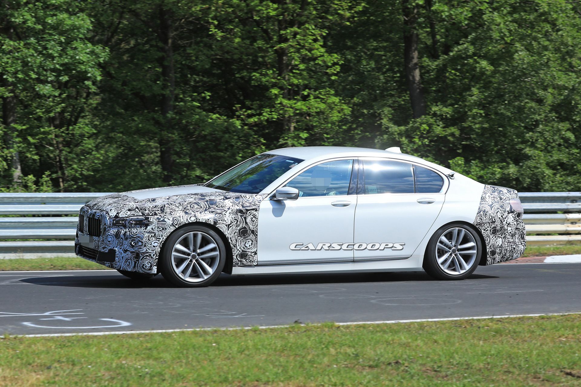 BMW-7-Facelift-06 Facelifted 2019 BMW 7-Series Spied In Base And M760Li xDrive Forms