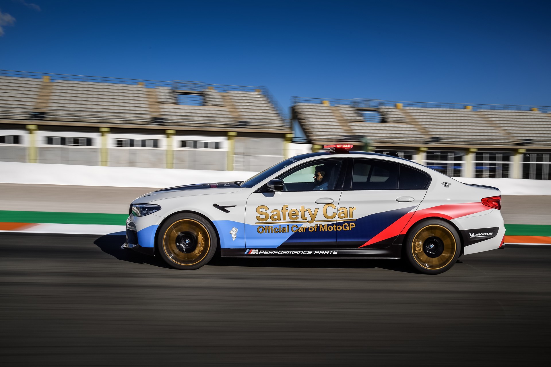 BMW-M5-Safety-Car-10 BMW M5 Competition Confirmed For 2018, Latest Safety Car Hints At Production Model