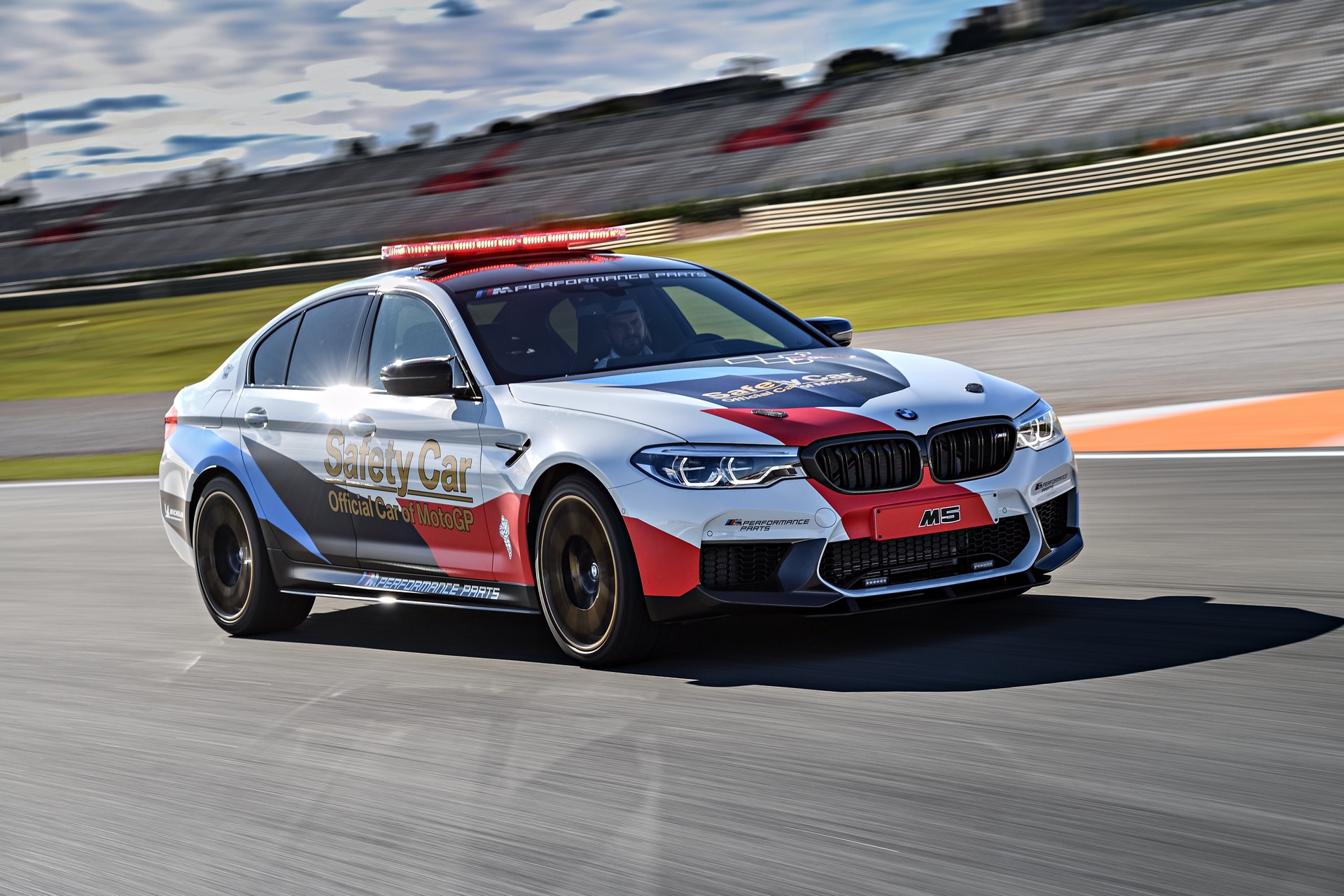 BMW-M5-Safety-Car-5 BMW M5 Competition Confirmed For 2018, Latest Safety Car Hints At Production Model