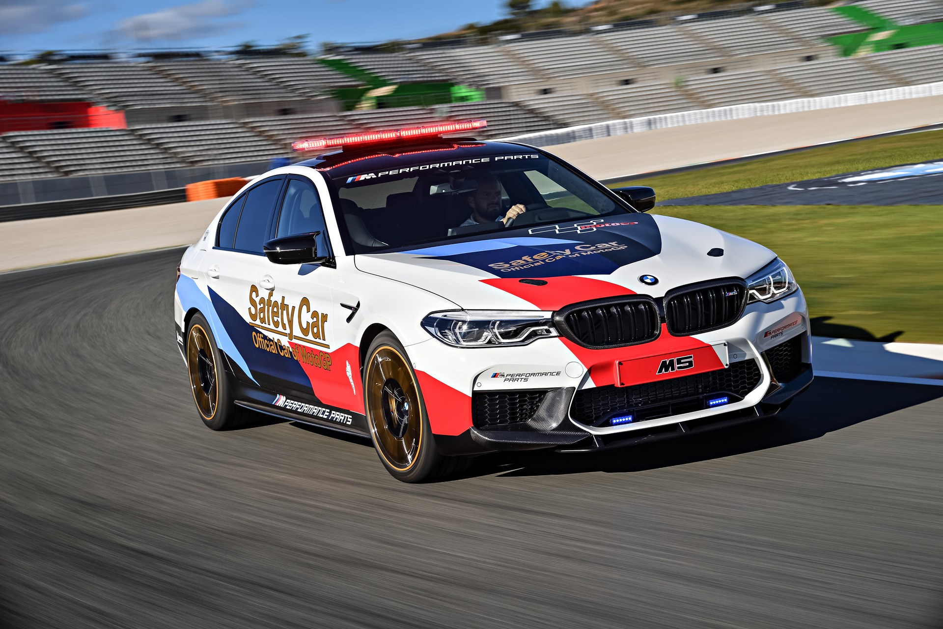 BMW-M5-Safety-Car-7 BMW M5 Competition Confirmed For 2018, Latest Safety Car Hints At Production Model