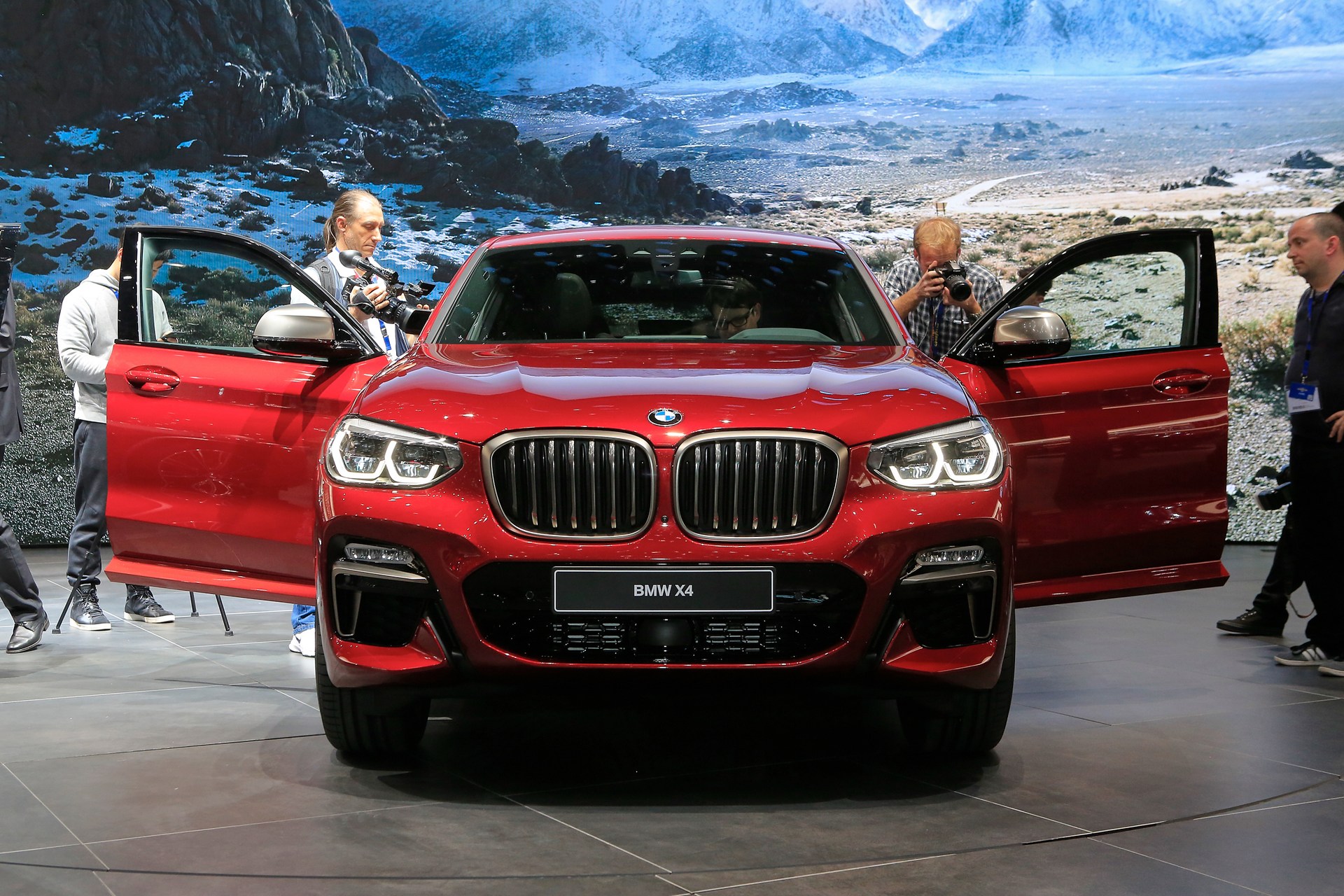 BMW-X4 2019 BMW X4 Drops By Geneva With Two M Performance Variants, Diesel And Petrol